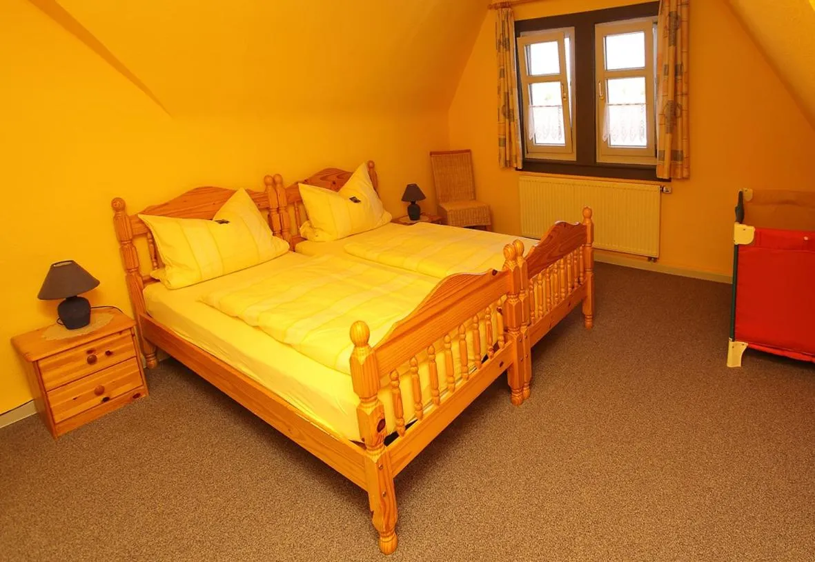 Bed in Gaststätte und Pension Felsenthal