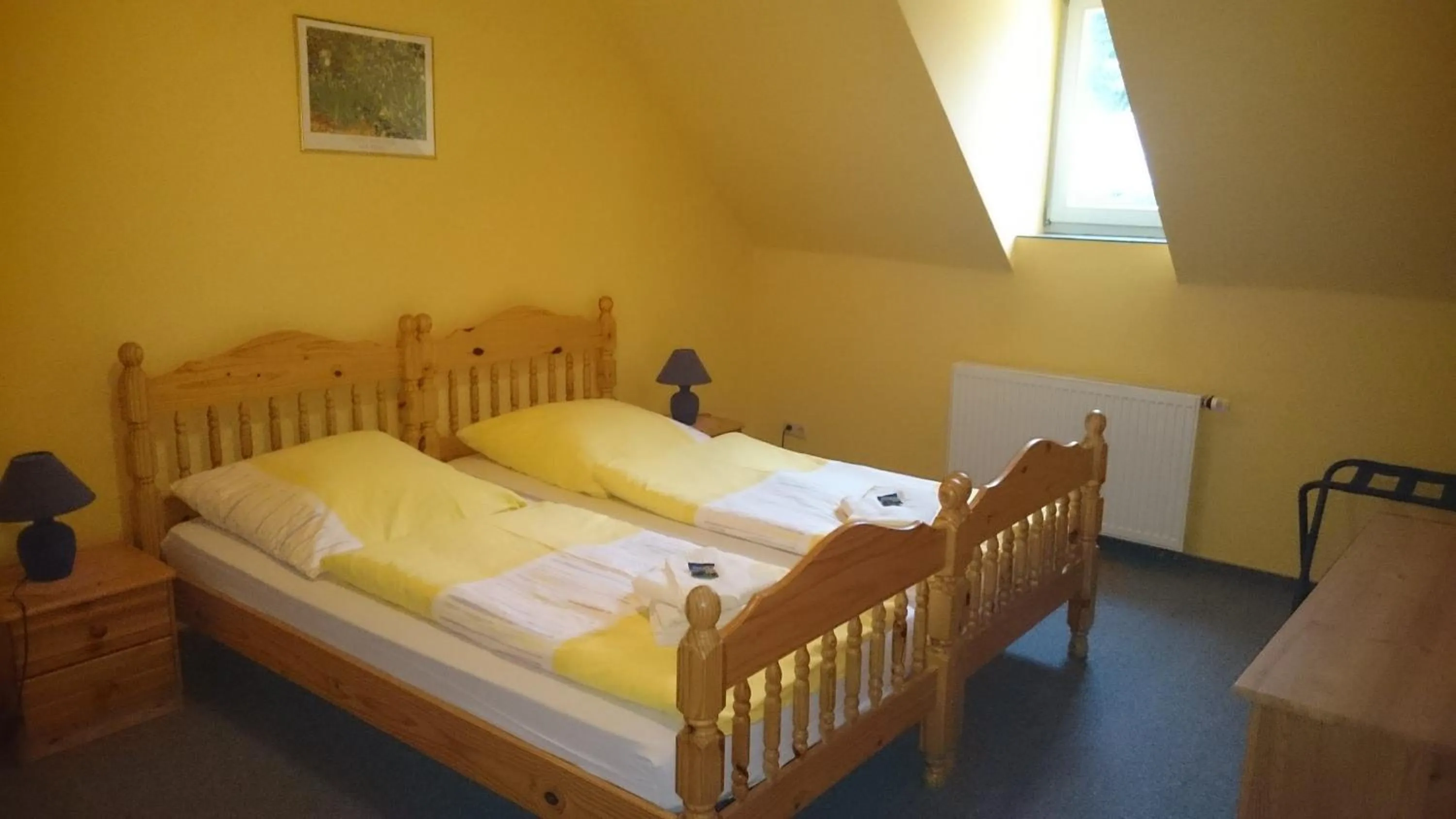 Bed in Gaststätte und Pension Felsenthal