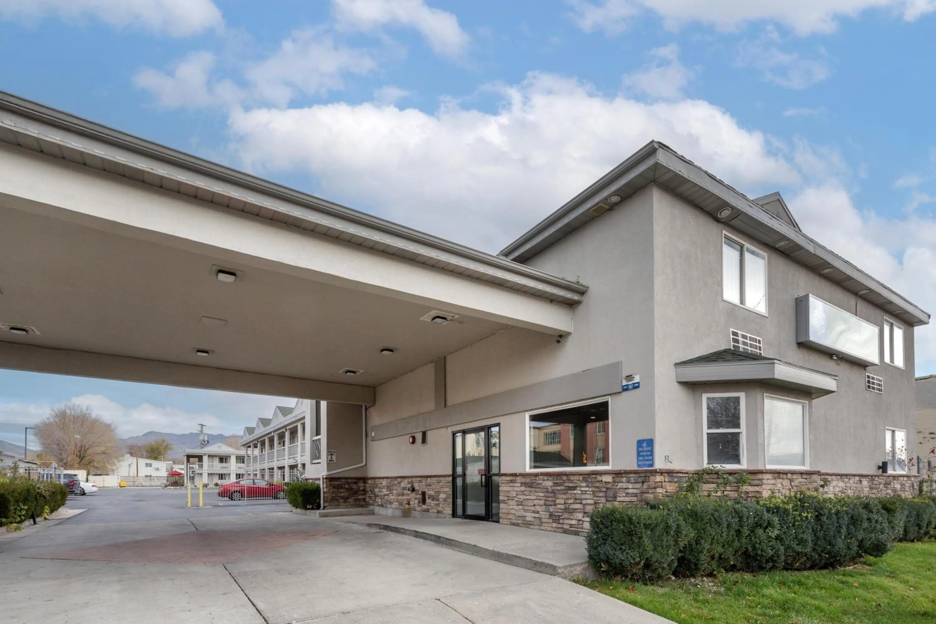 Property building in SureStay by Best Western Salt Lake City Downtown