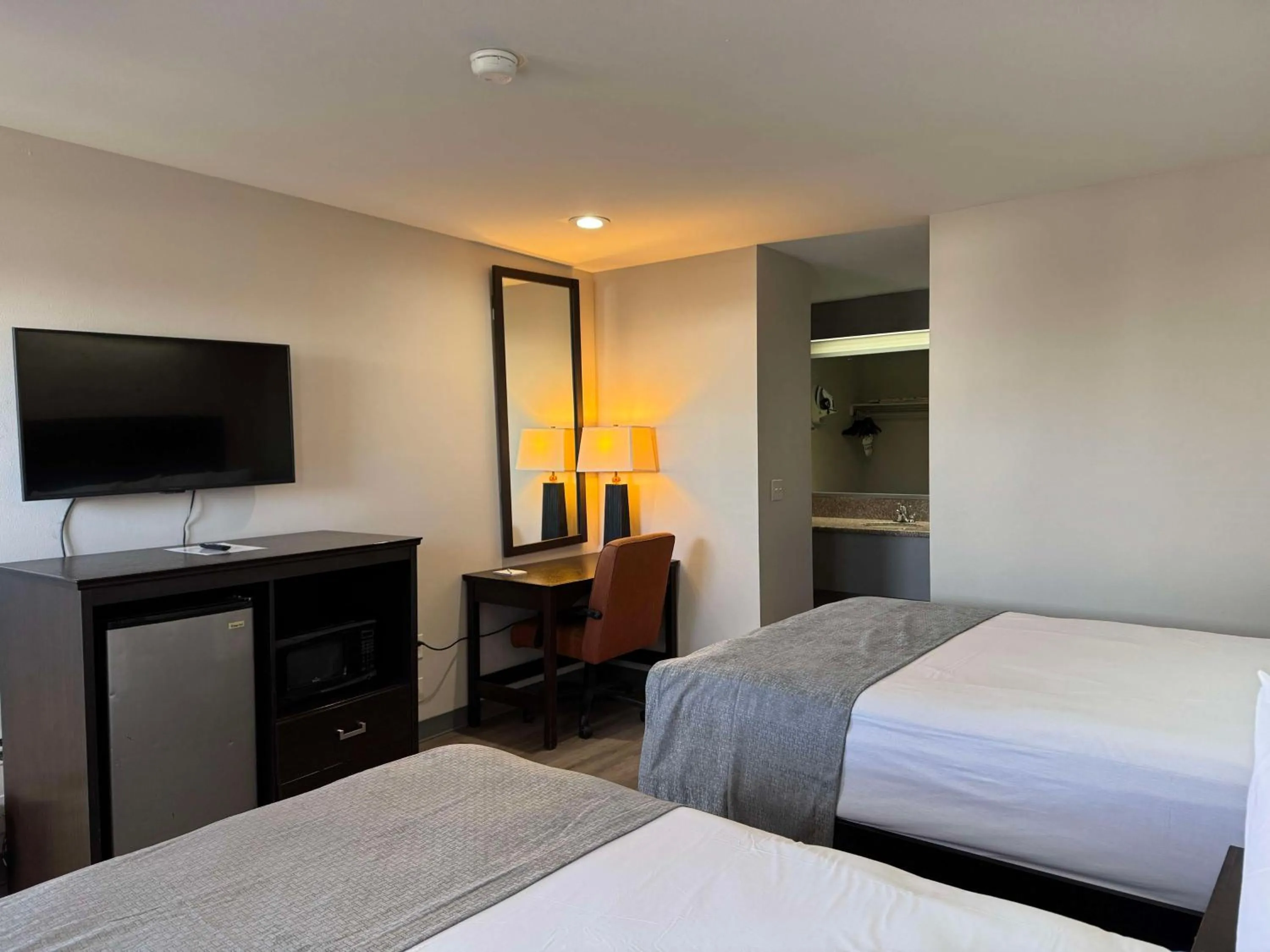 Bedroom, Bed in SureStay by Best Western Salt Lake City Downtown