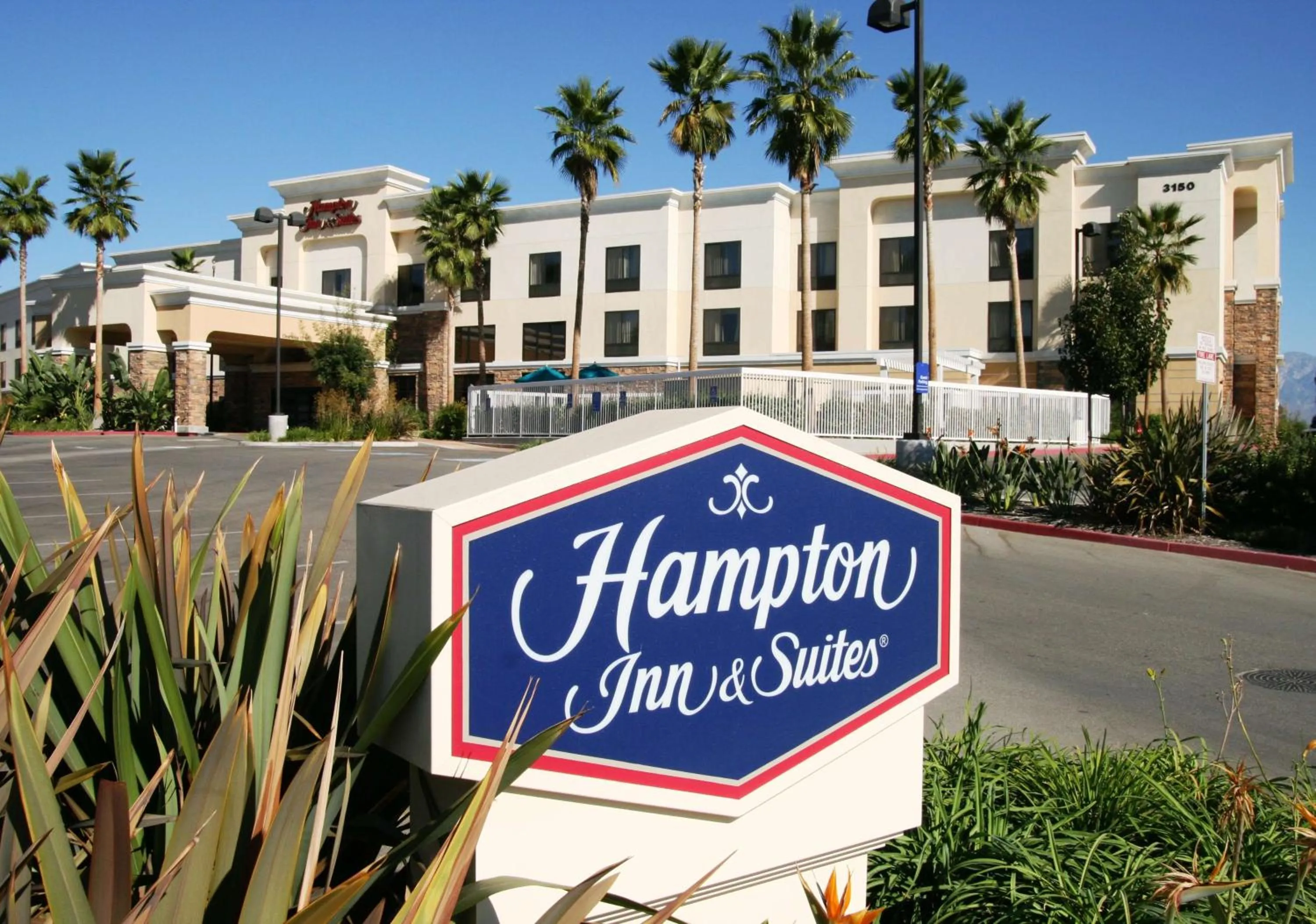 Property building in Hampton Inn & Suites Chino Hills