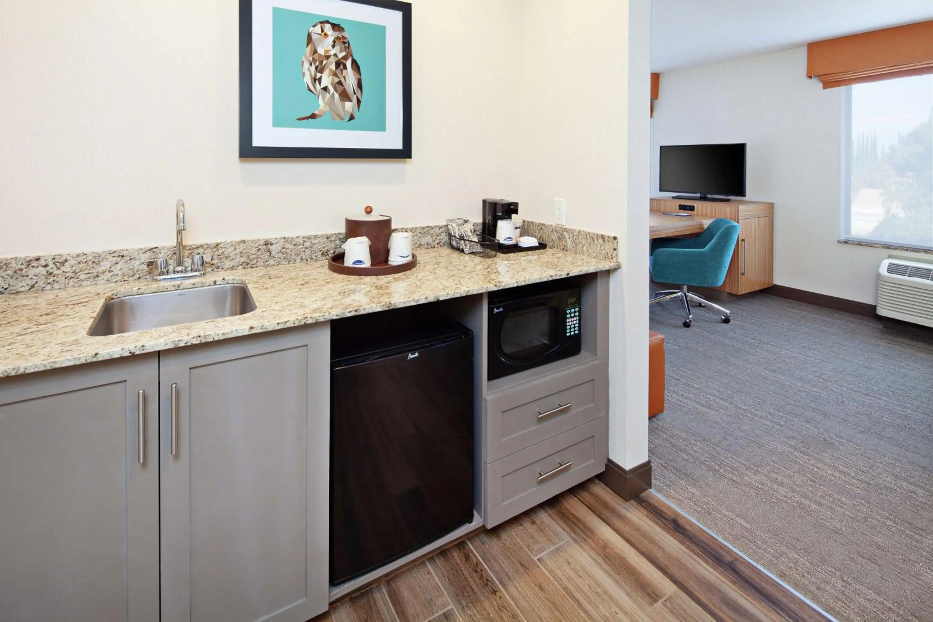 Photo of the whole room in Hampton Inn & Suites Chino Hills