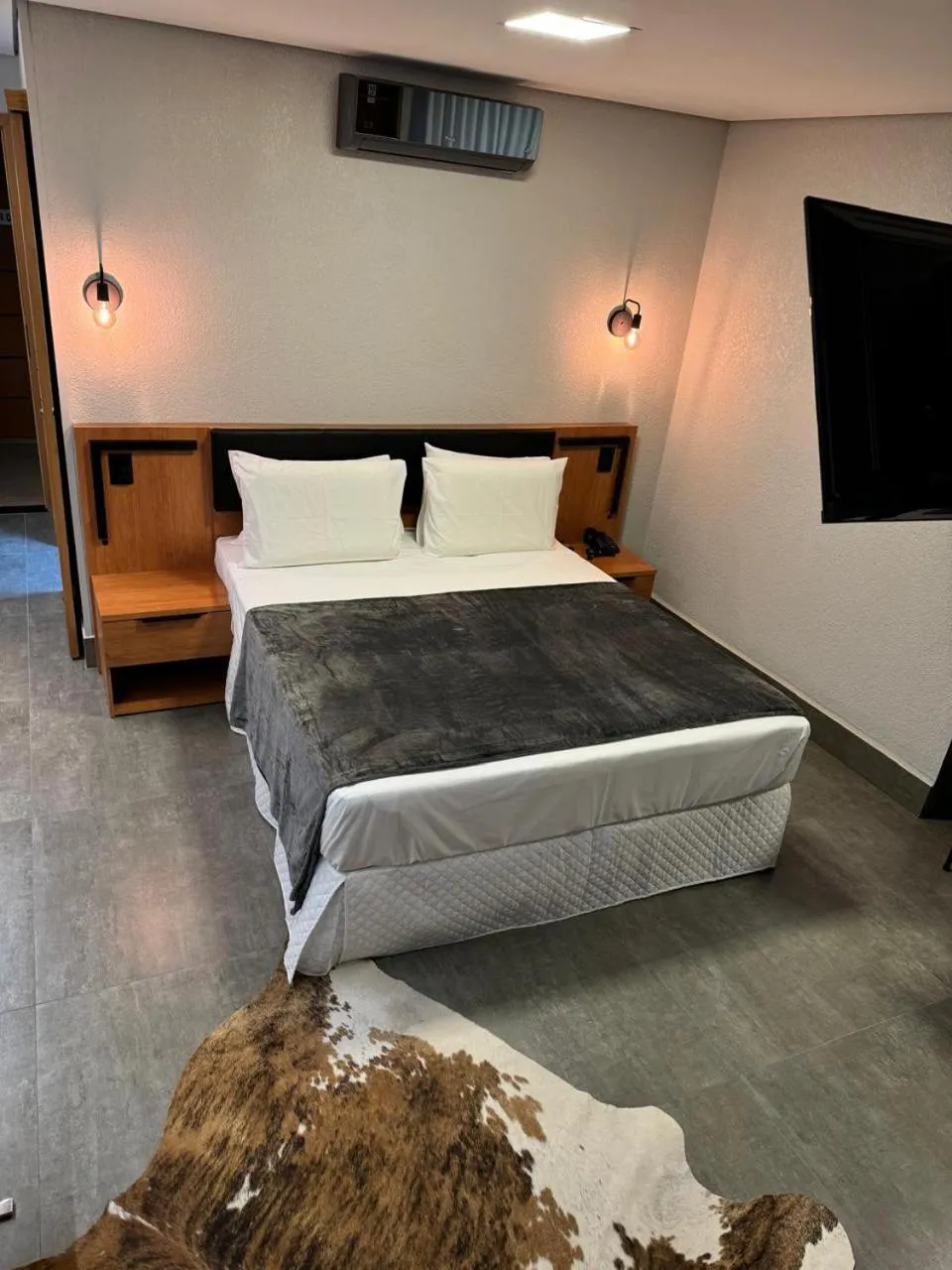 Bed in Hotel Thomasi Express