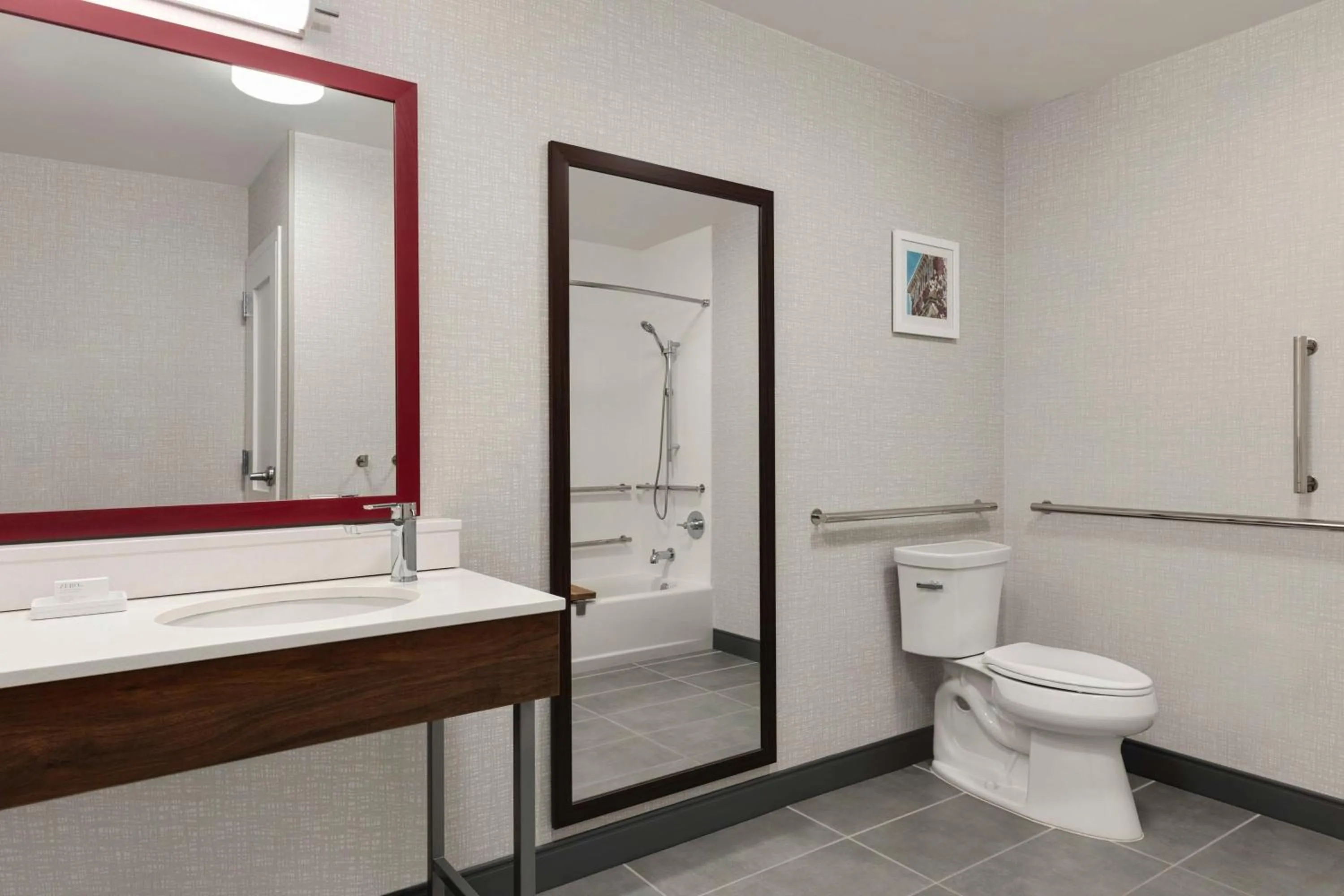 Bathroom in Hampton Inn Starkville