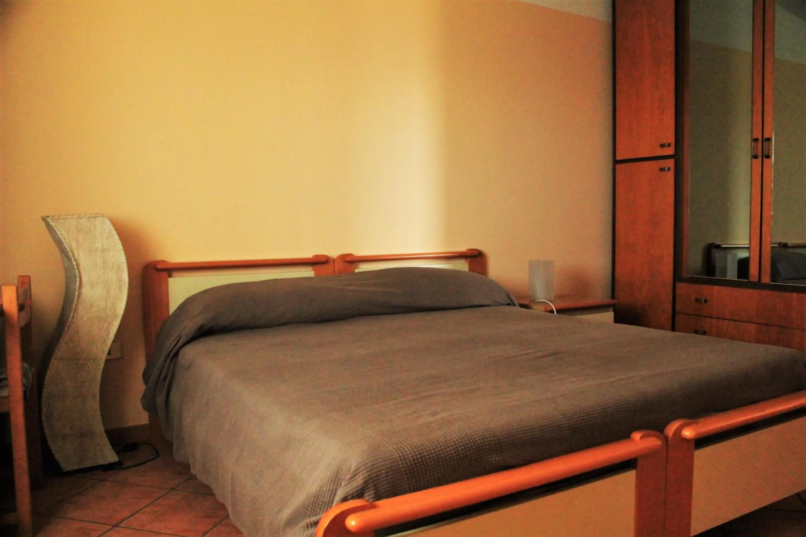 Bedroom, Bed in mansarda fiorita