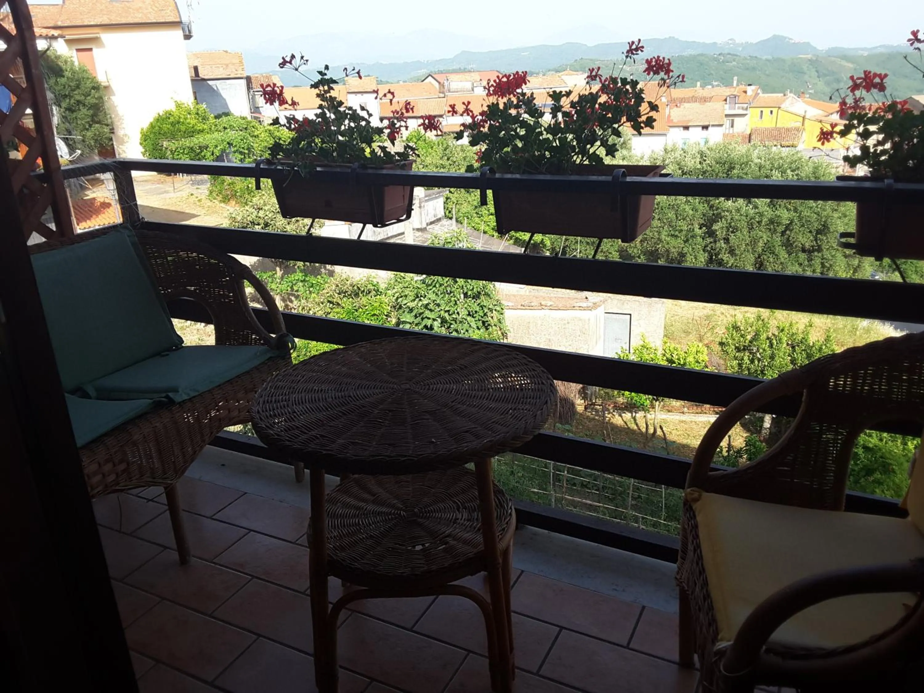 Balcony/Terrace in mansarda fiorita