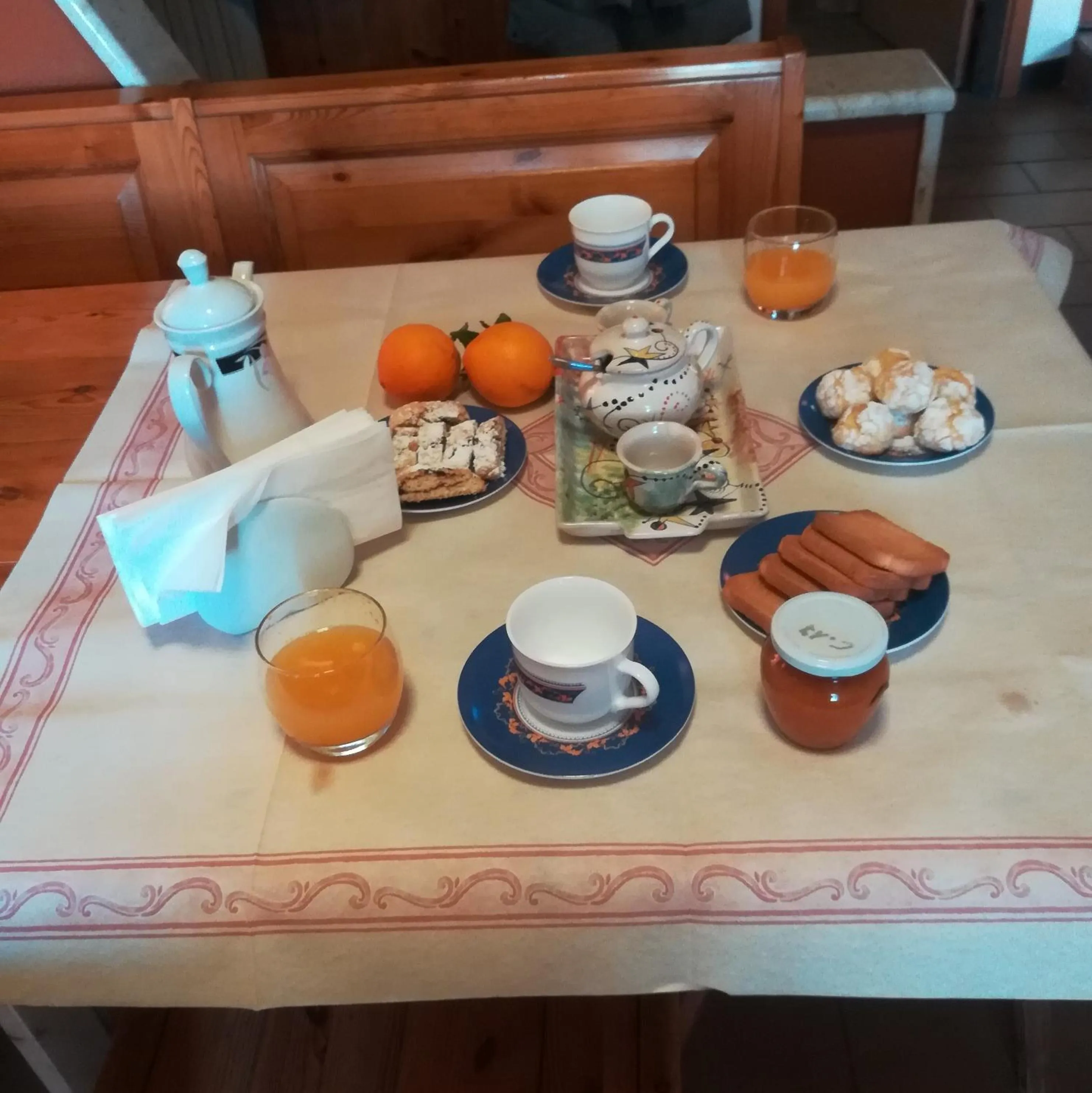 Breakfast in mansarda fiorita