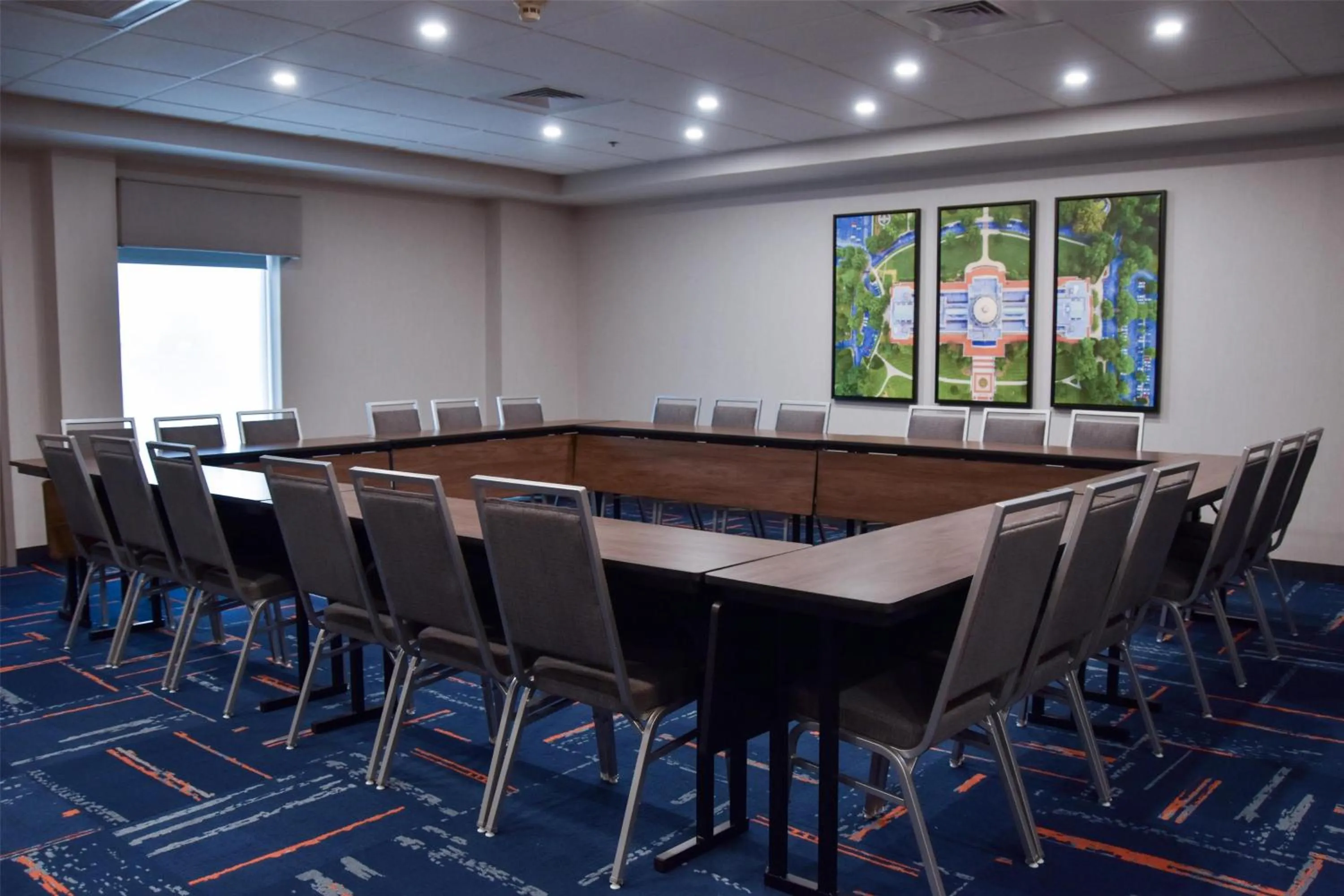 Bedroom in Hampton Inn Frankfort