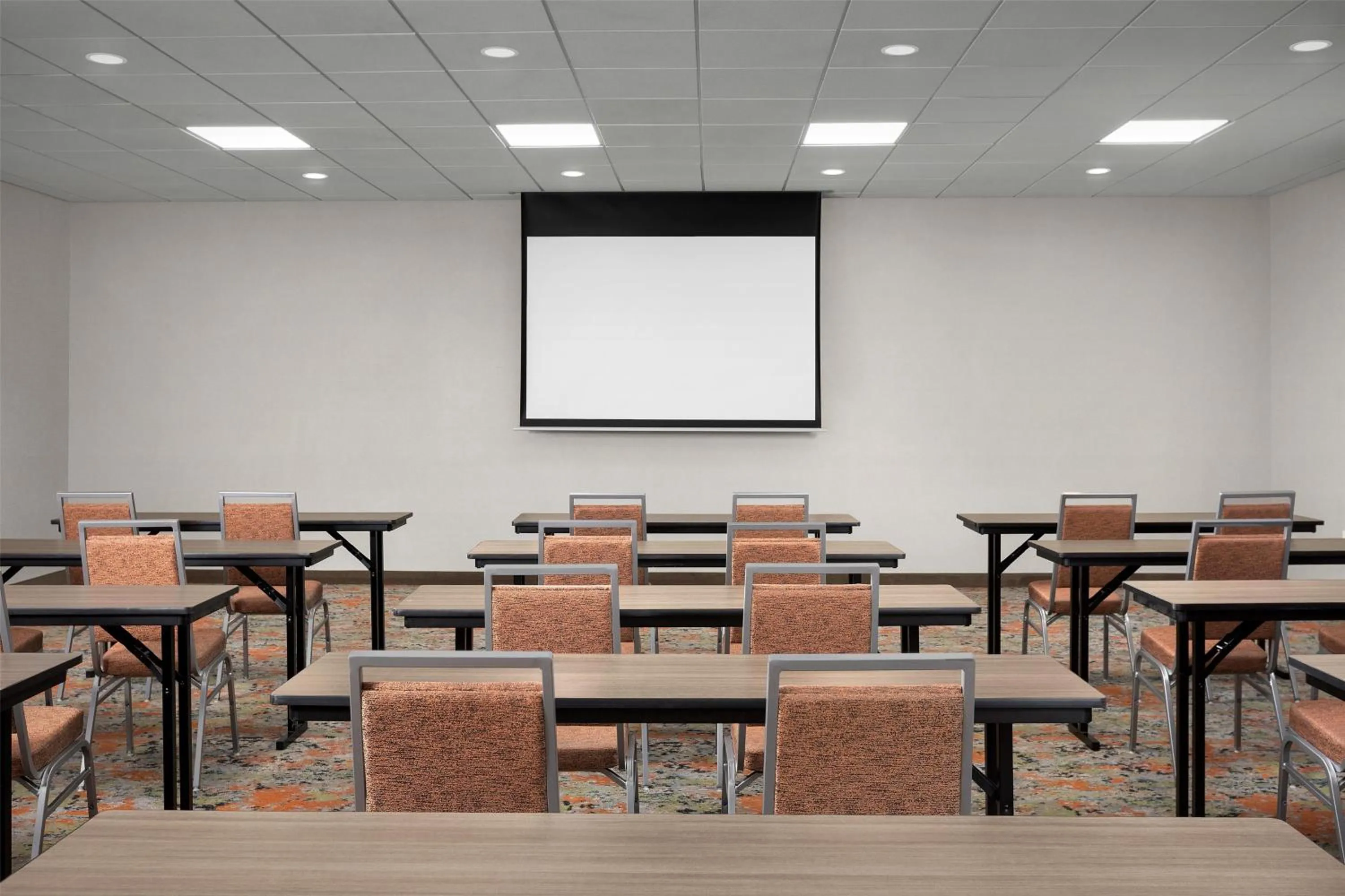Meeting/conference room in Hampton Inn Fayetteville Fort Bragg