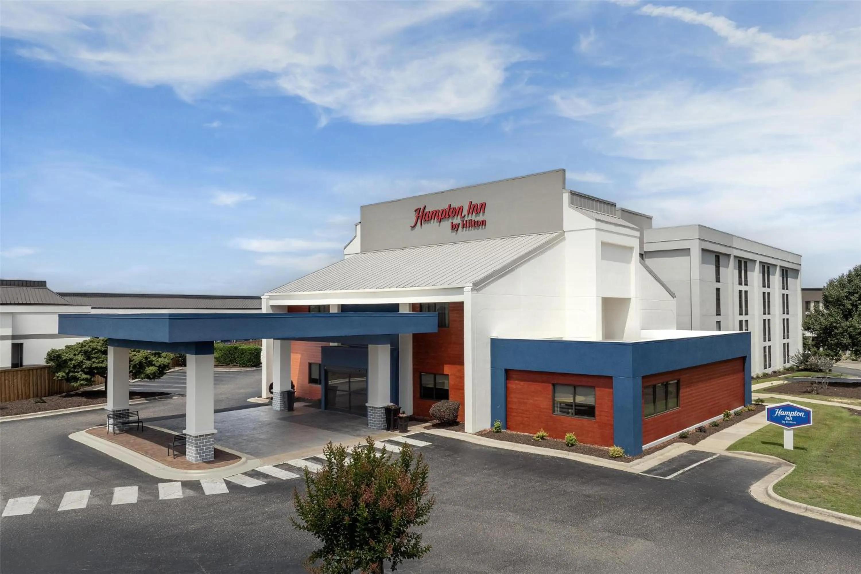 Property building in Hampton Inn Fayetteville Fort Bragg