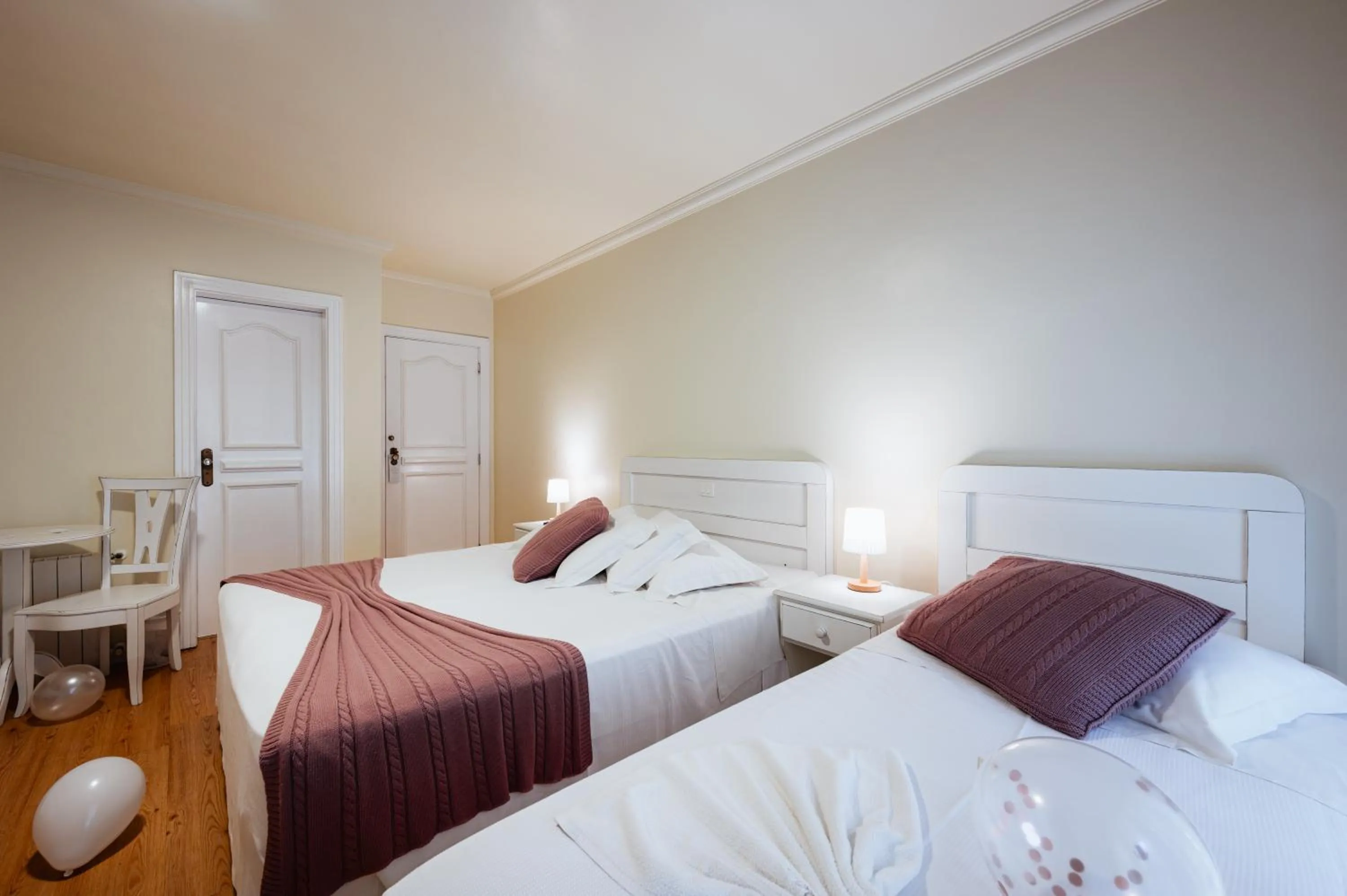 Photo of the whole room, Bed in Pousada dos Anjos