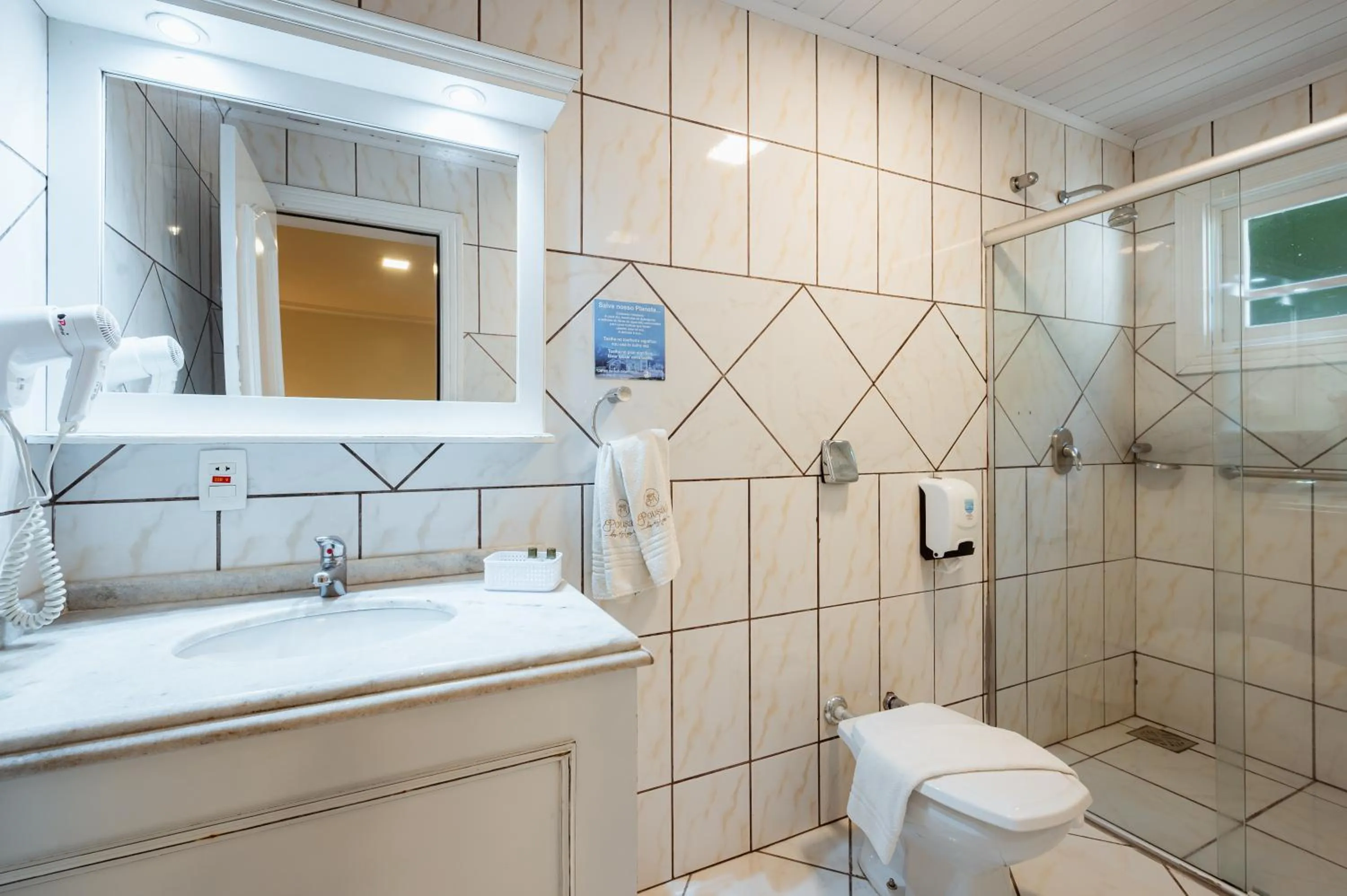 Bathroom in Pousada dos Anjos