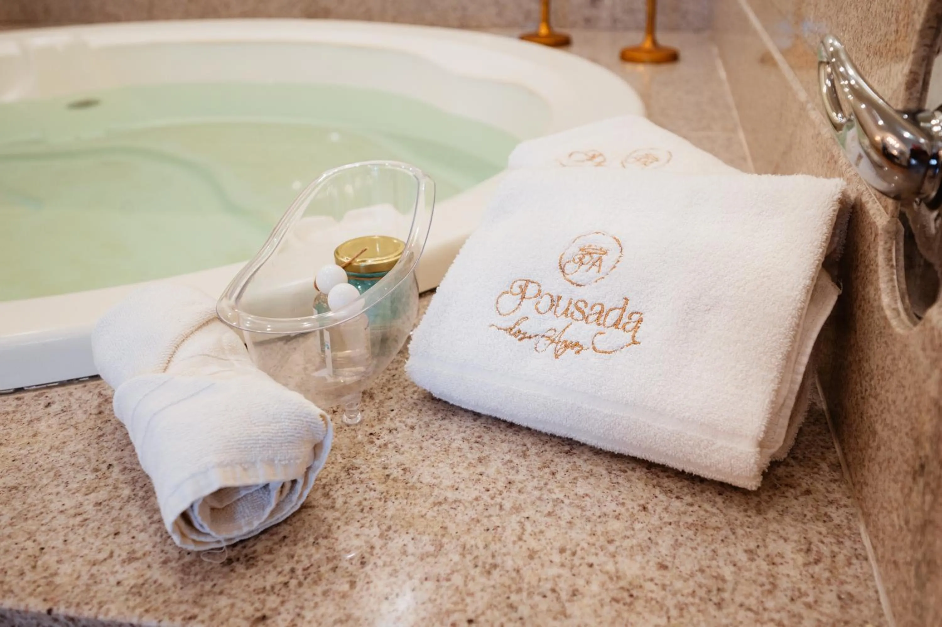 Hot Tub in Pousada dos Anjos