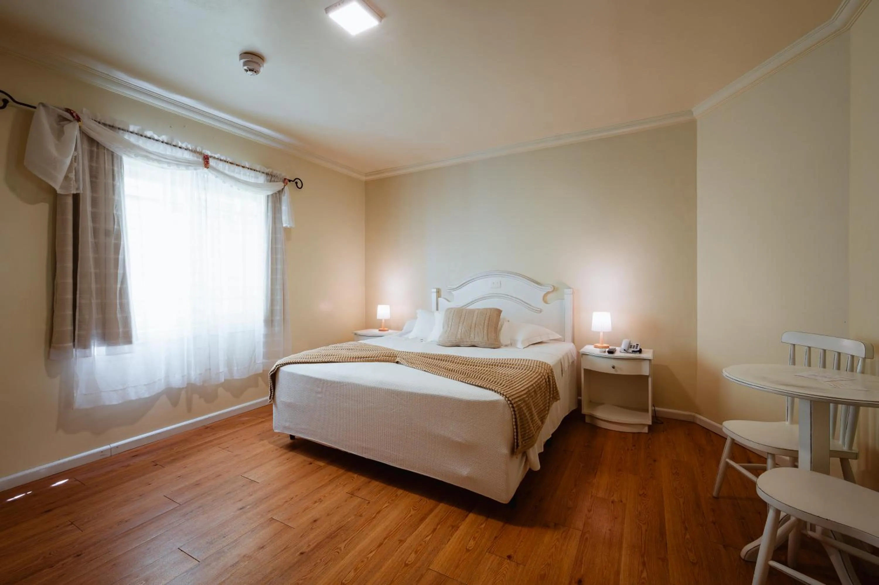 Photo of the whole room, Bed in Pousada dos Anjos