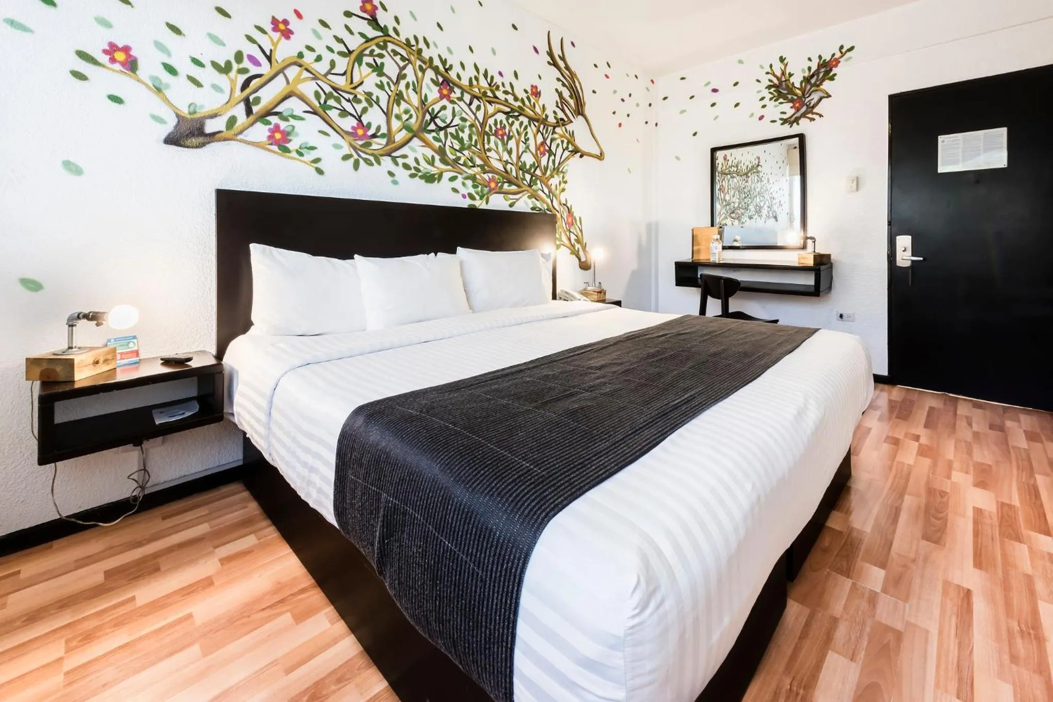 Photo of the whole room, Bed in Hi Hotel Impala Queretaro