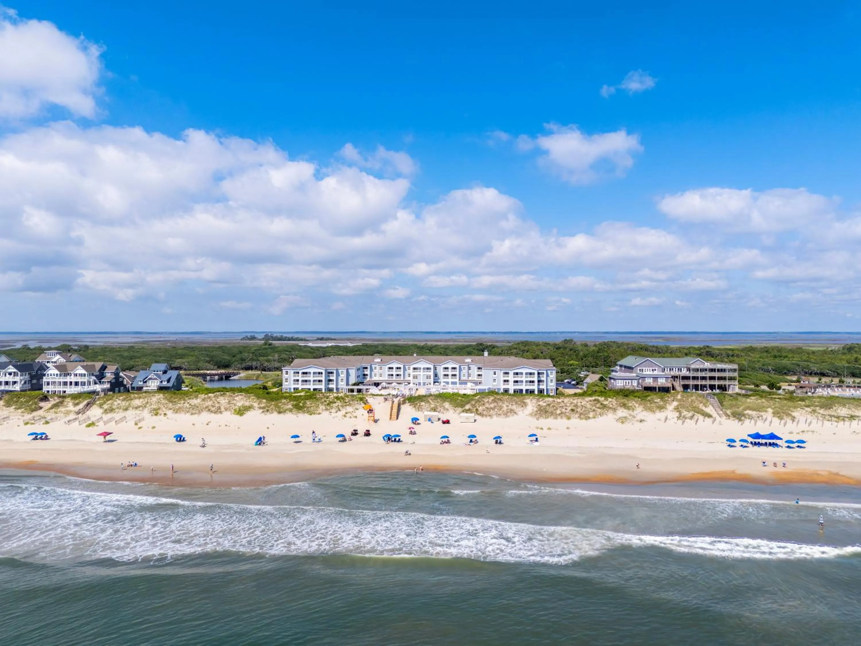 Property building in Hampton Inn & Suites Outer Banks/Corolla