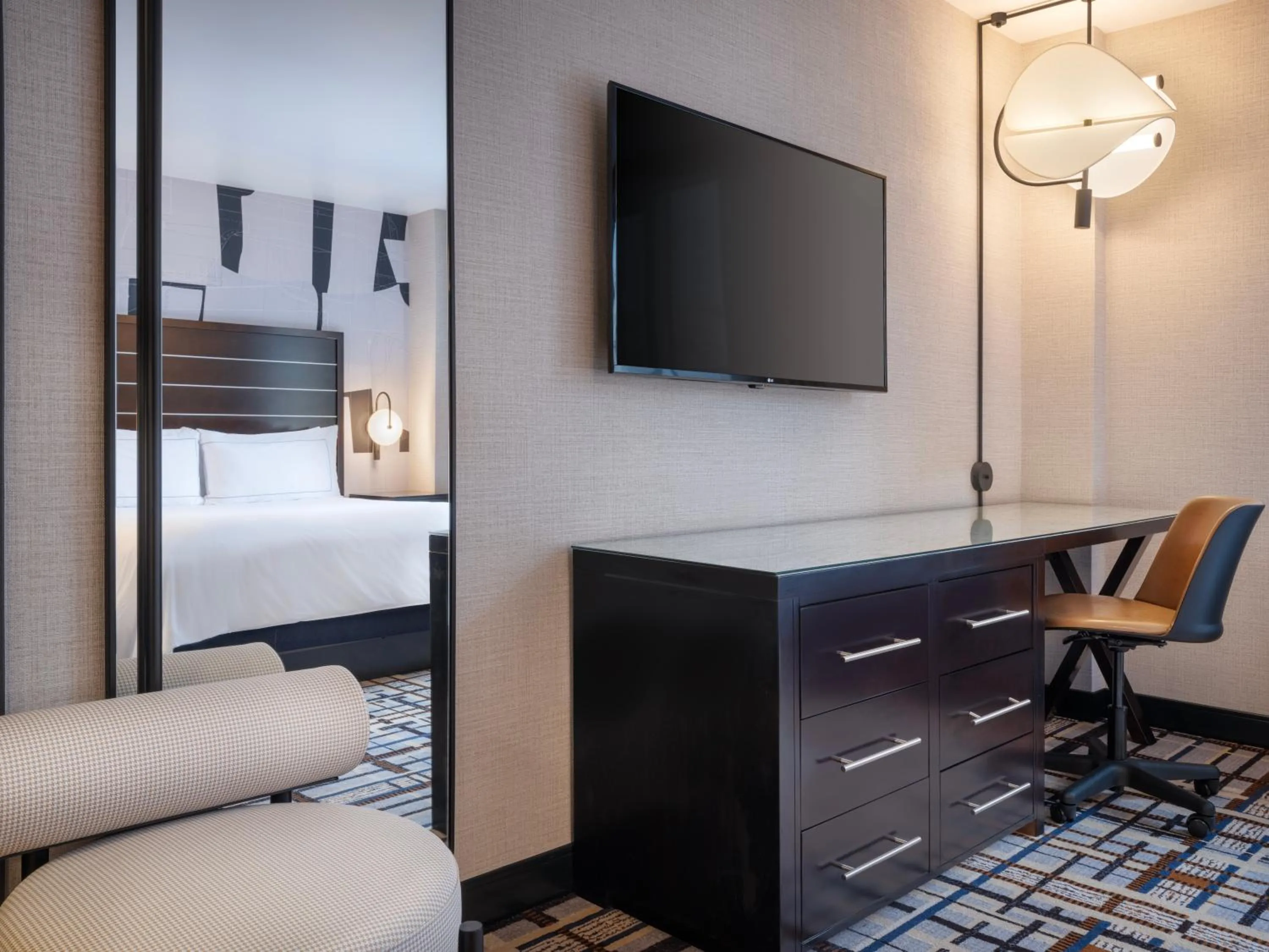 Bed in Hilton New York Fashion District