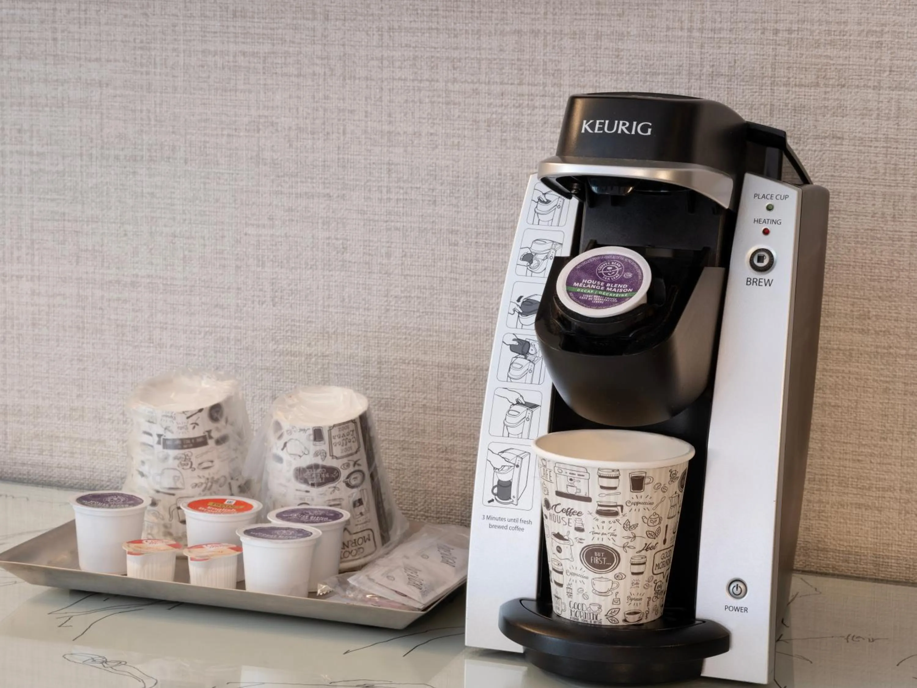 Coffee/tea facilities in Hilton New York Fashion District