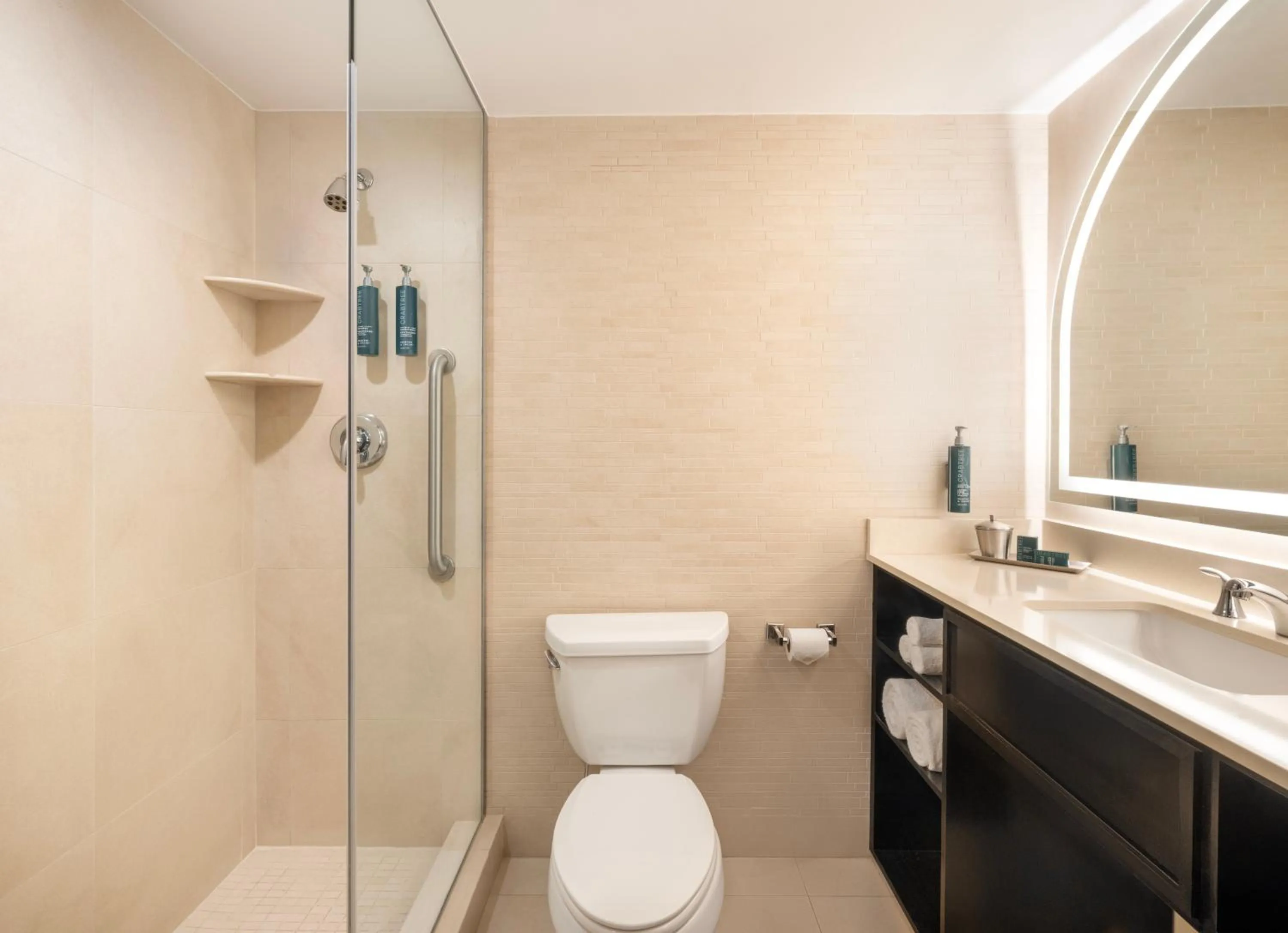 Shower in Hilton New York Fashion District