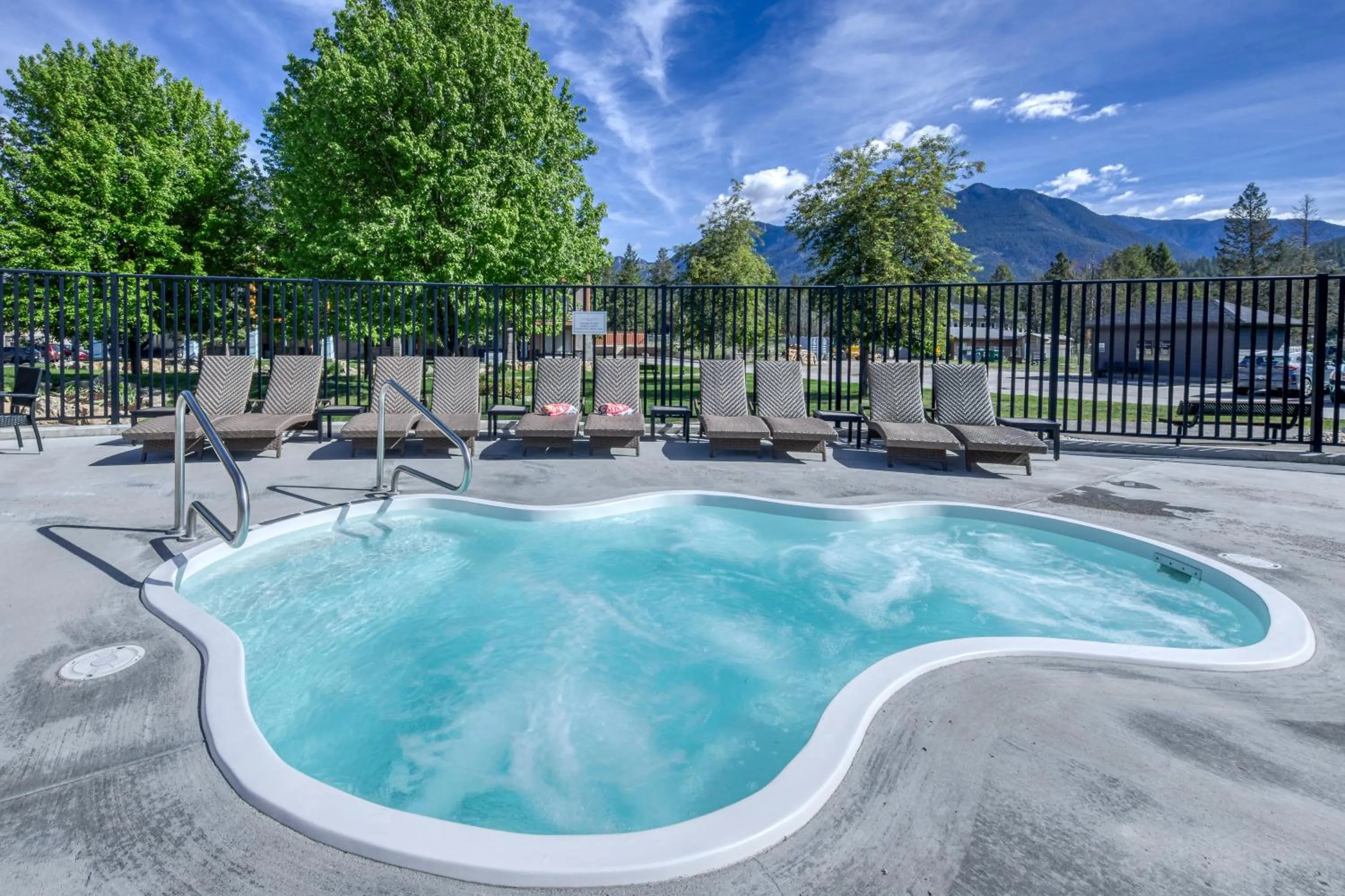 Hot Tub in Bighorn Meadows Resort