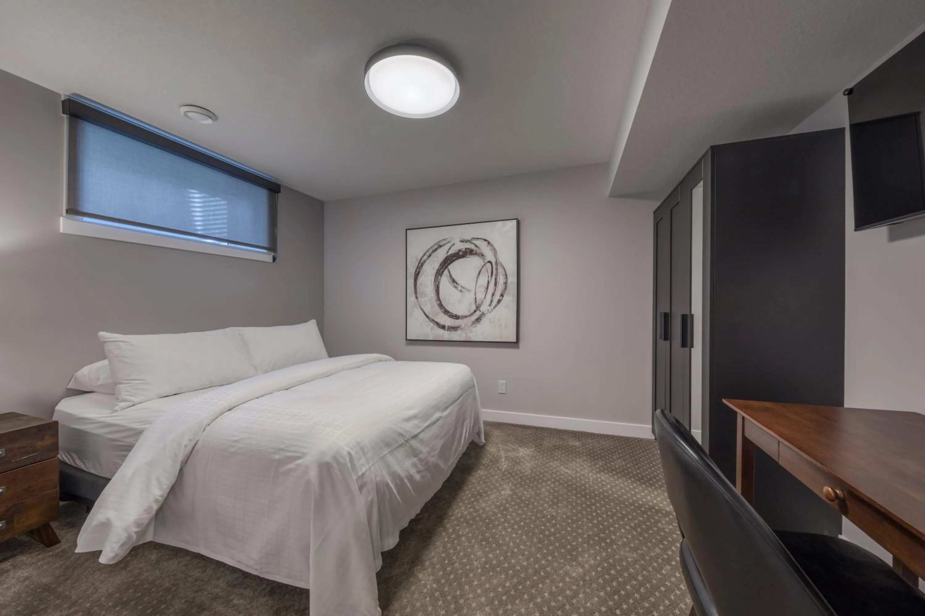 Bedroom, Bed in Bighorn Meadows Resort