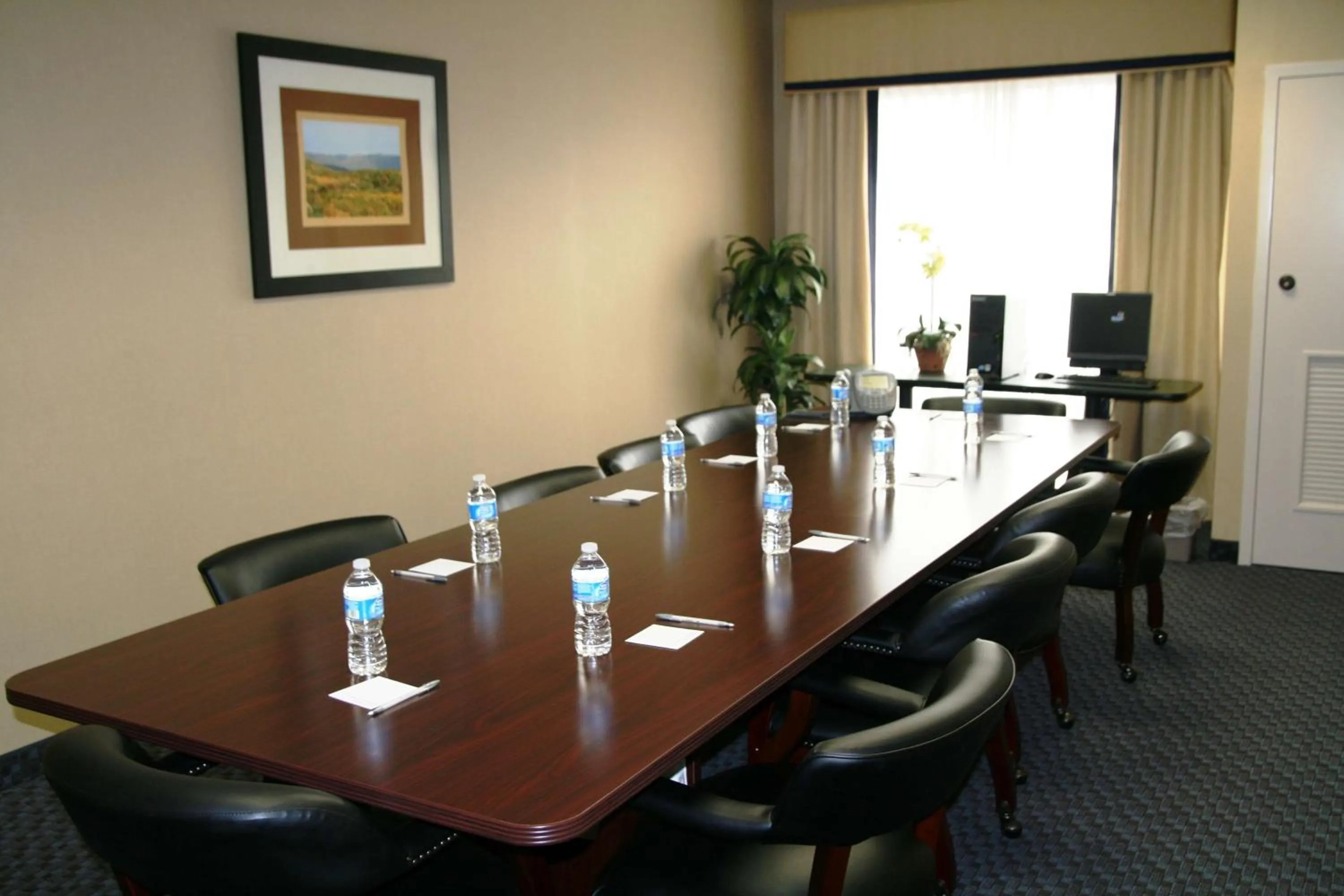 Meeting/conference room in Hampton Inn Mount Airy