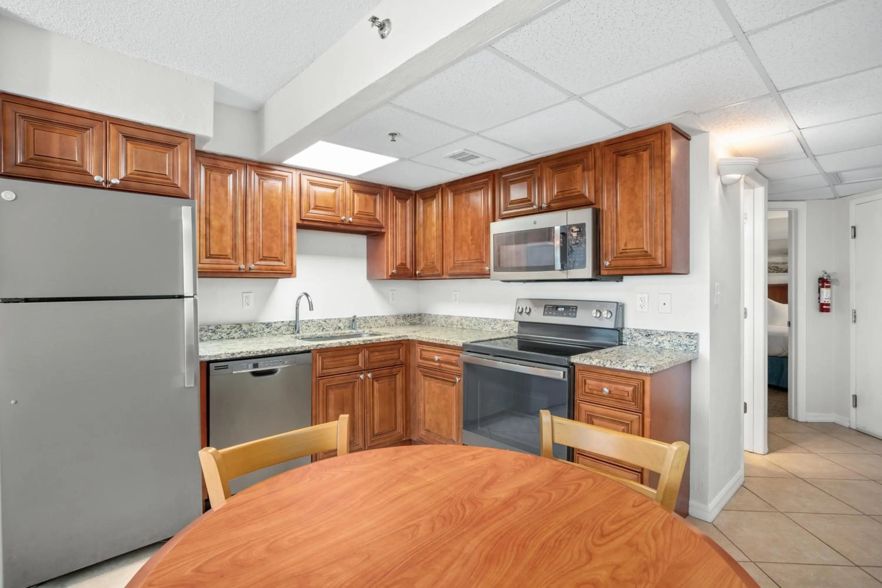 Kitchen or kitchenette in Tropic Sun Towers