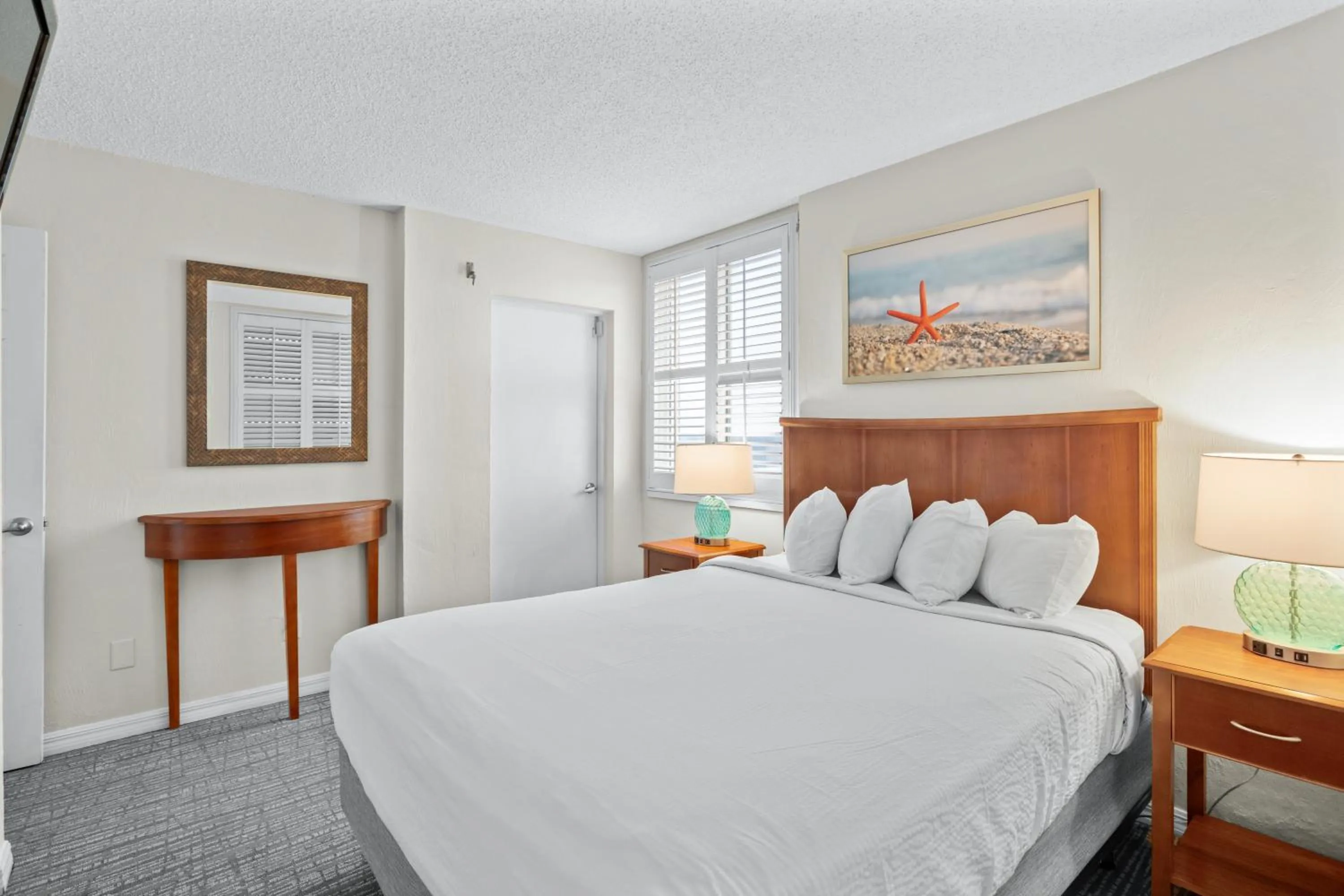 Bed in Tropic Sun Towers