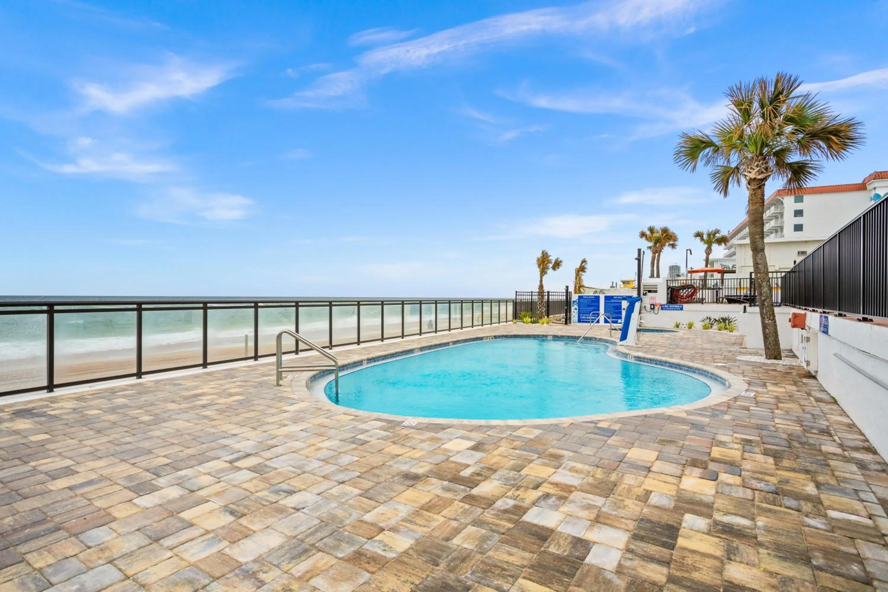 Day in Tropic Sun Towers