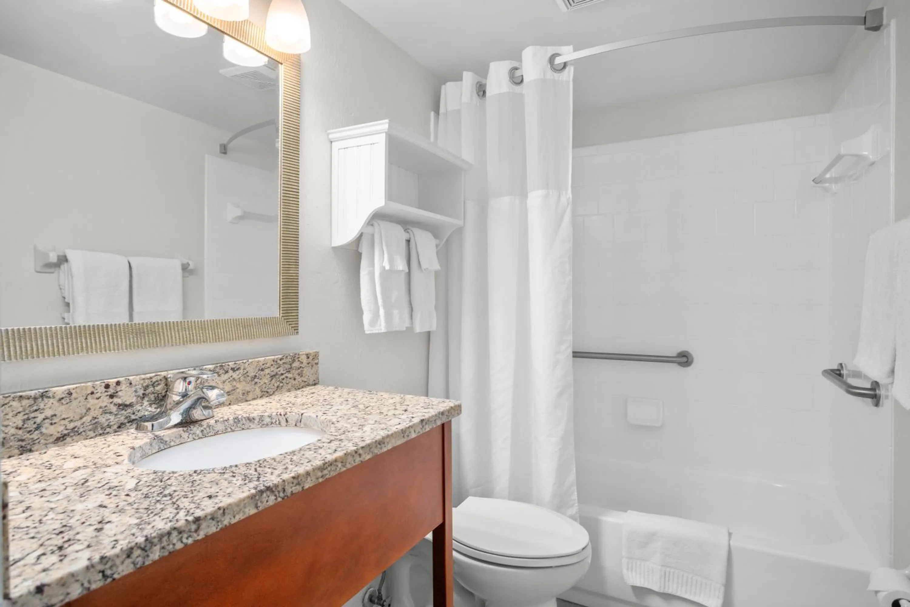 Shower in Tropic Sun Towers