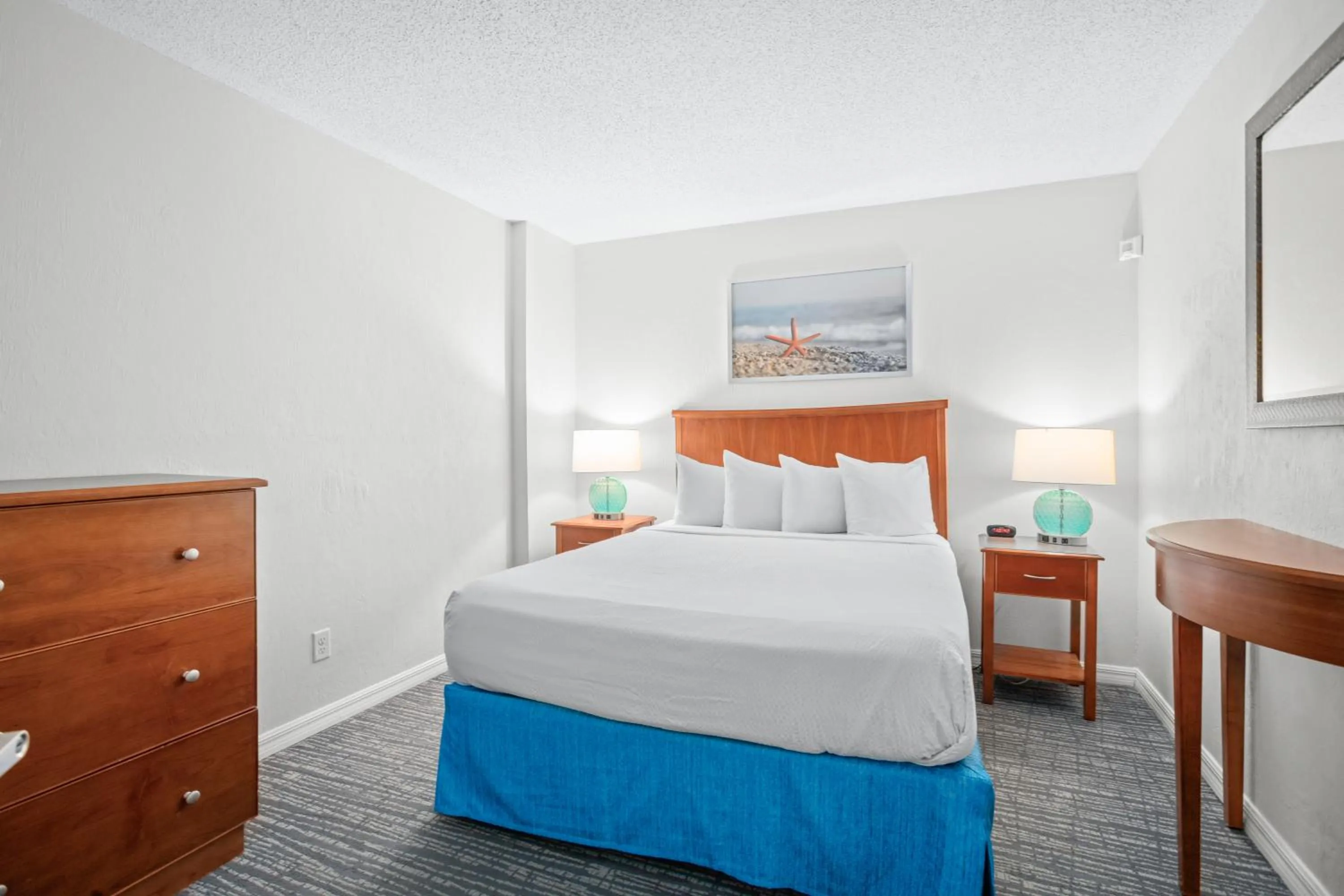 Bed in Tropic Sun Towers