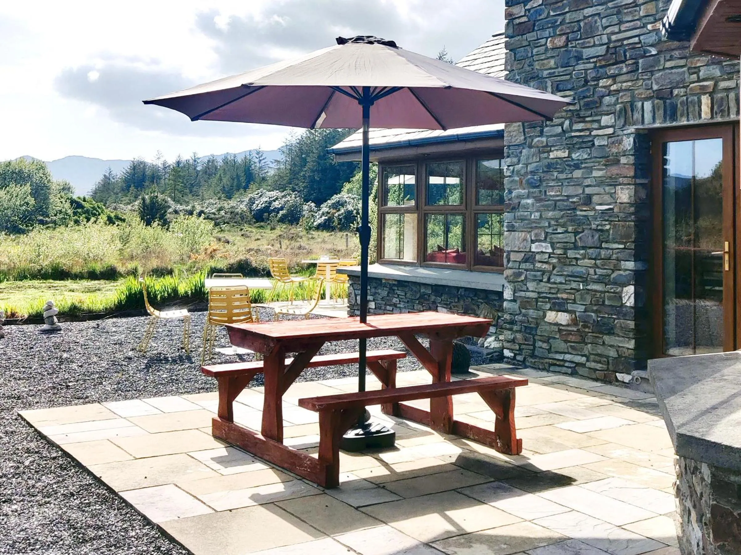 Patio in Álaind Lodges, Sneem
