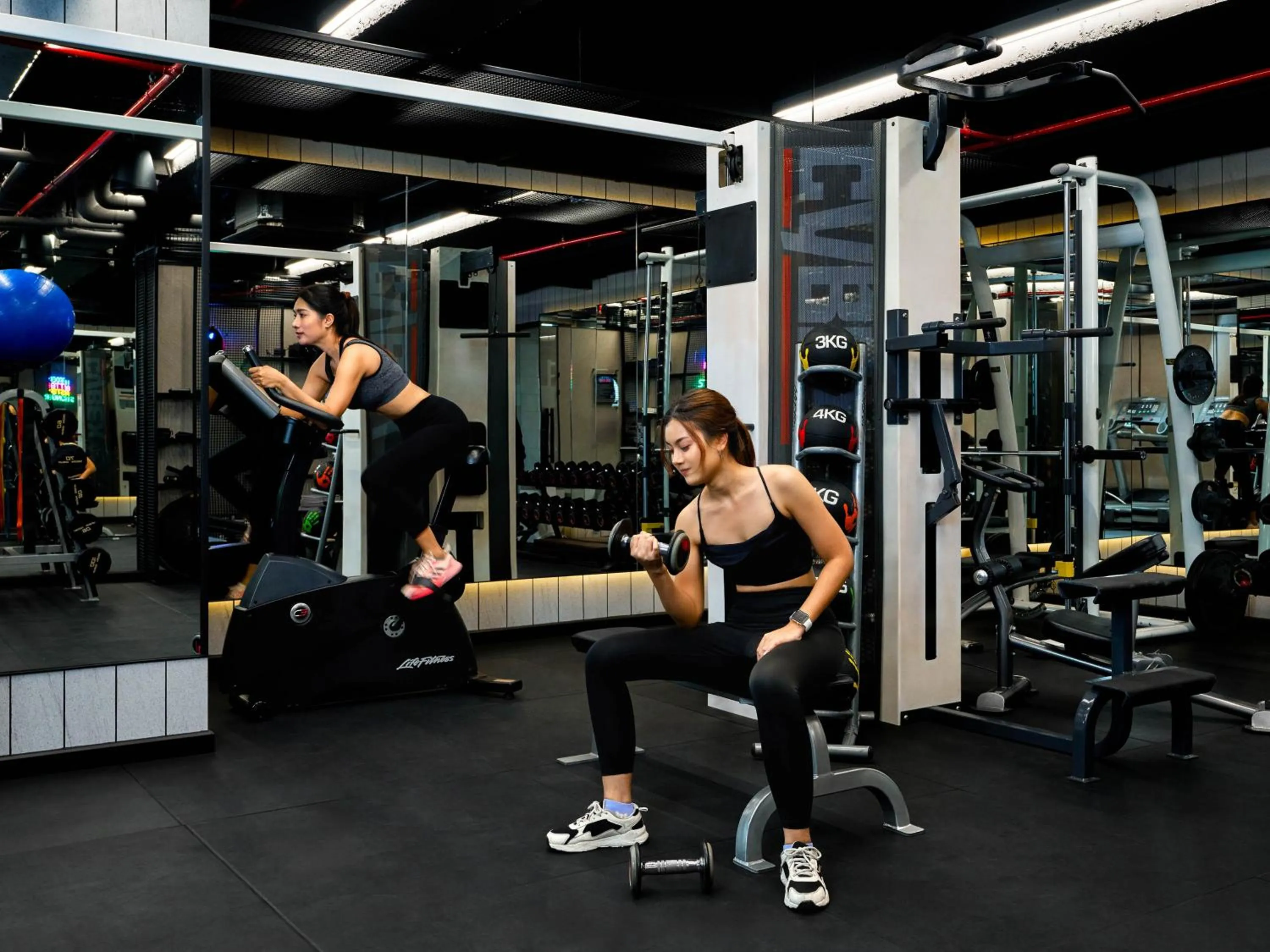 Fitness centre/facilities in AETAS lumpini