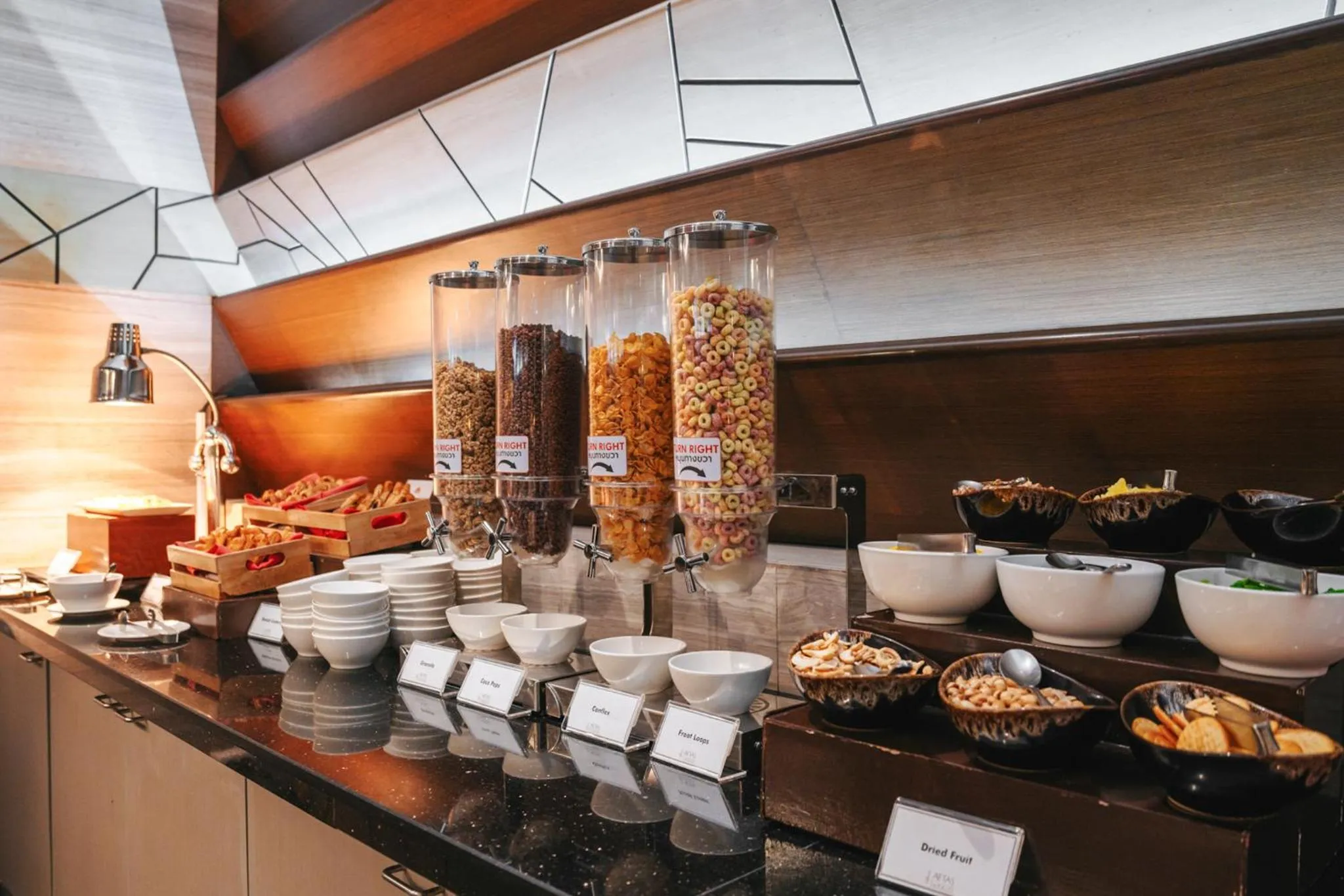 Buffet breakfast in AETAS lumpini