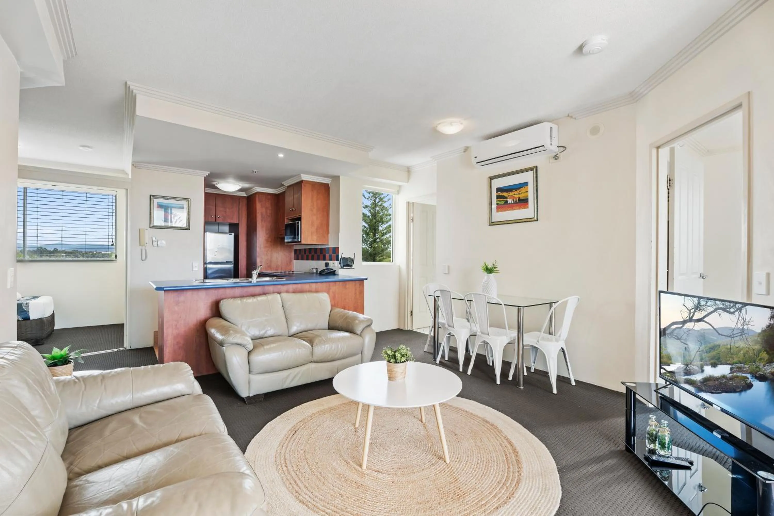 Living room in Crystal Bay On The Broadwater