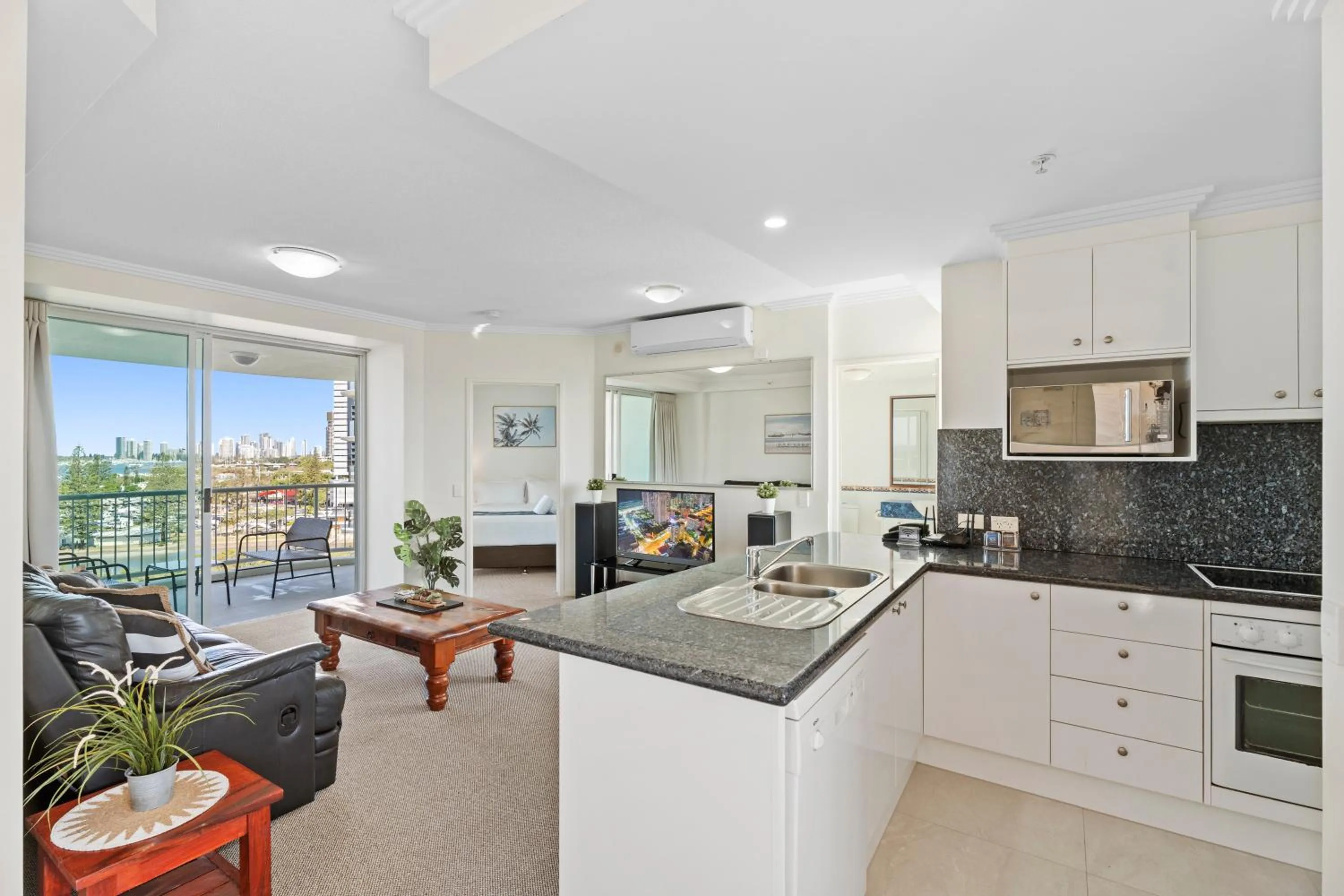 Kitchen or kitchenette in Crystal Bay On The Broadwater