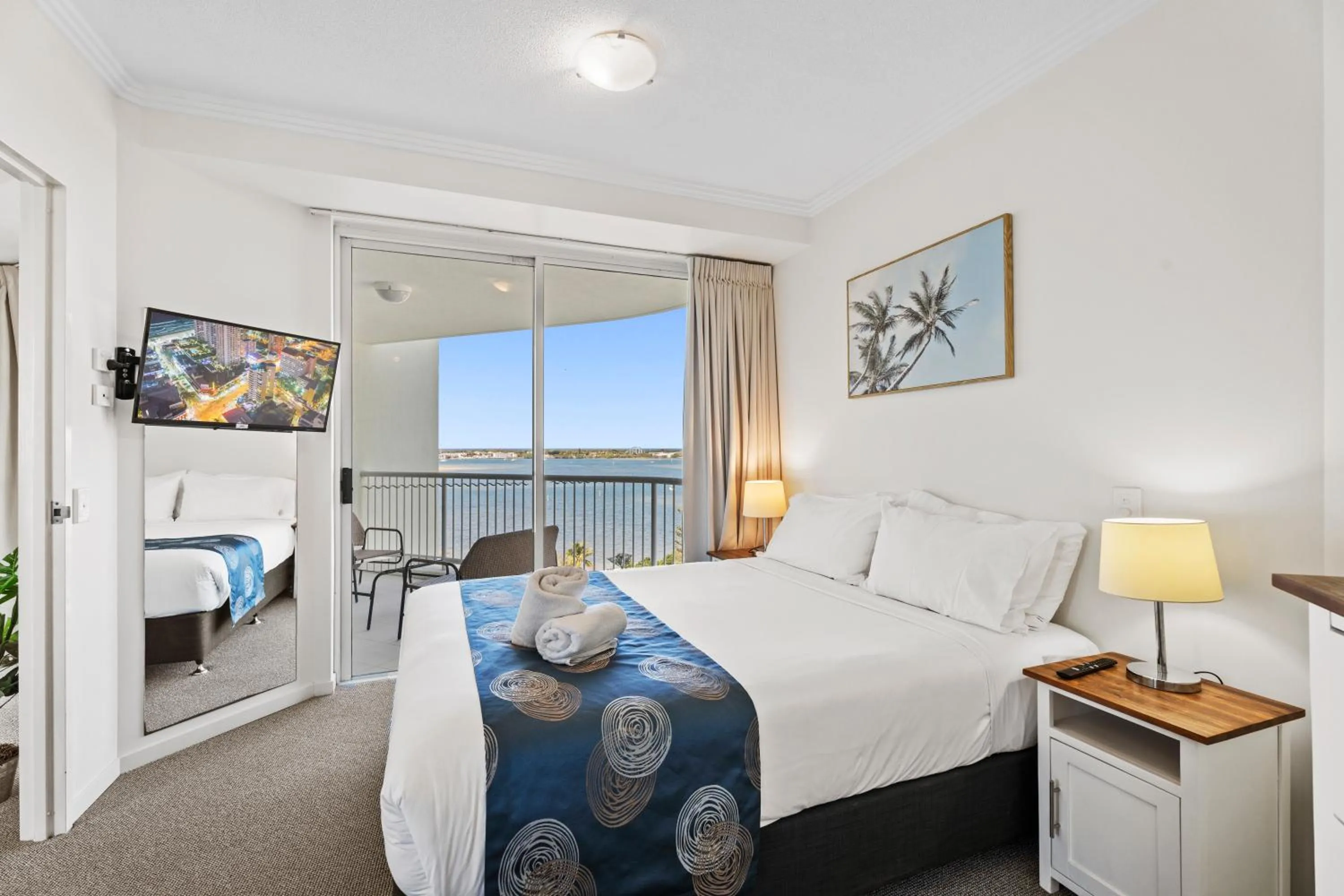 Bed in Crystal Bay On The Broadwater