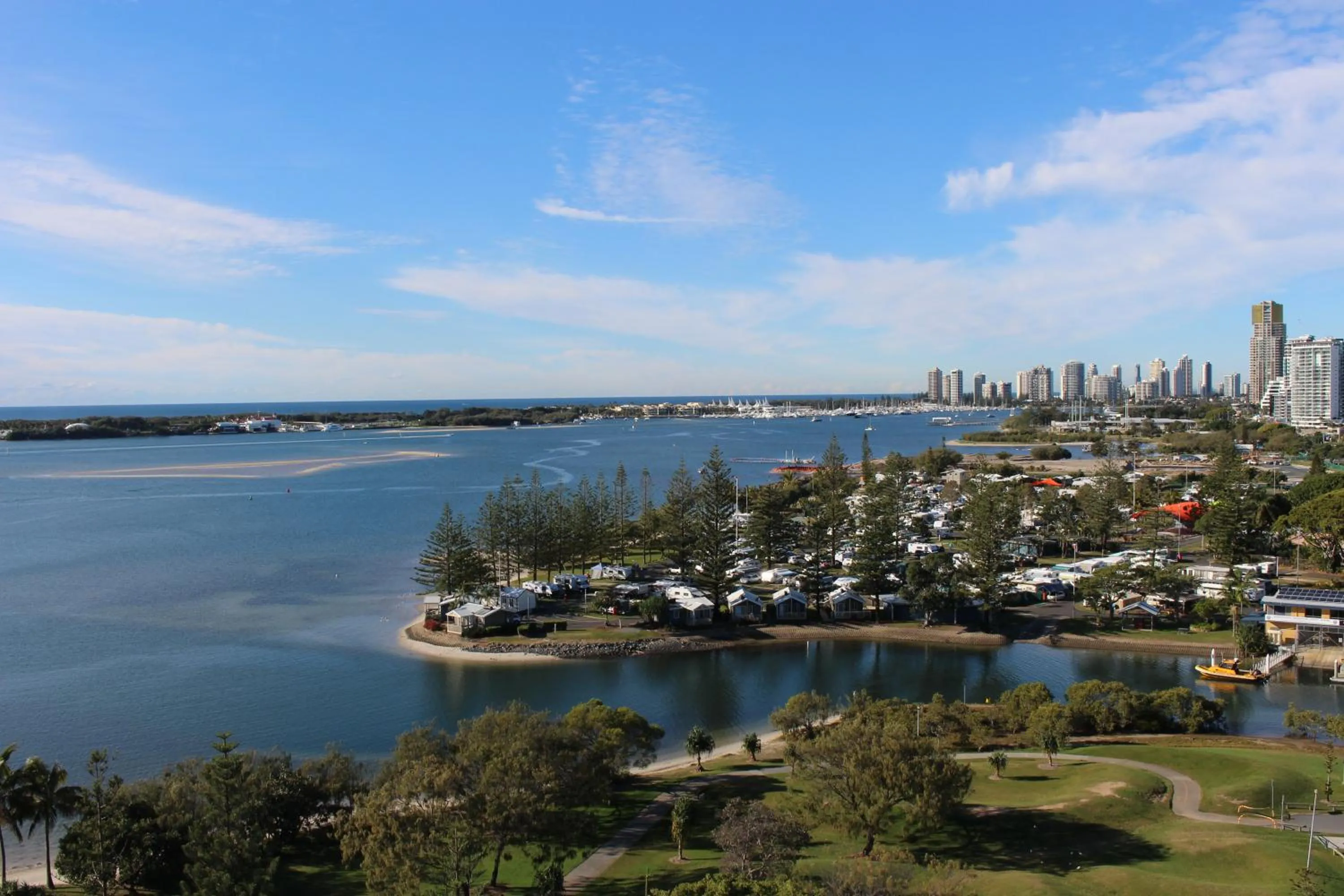 City view in Crystal Bay On The Broadwater