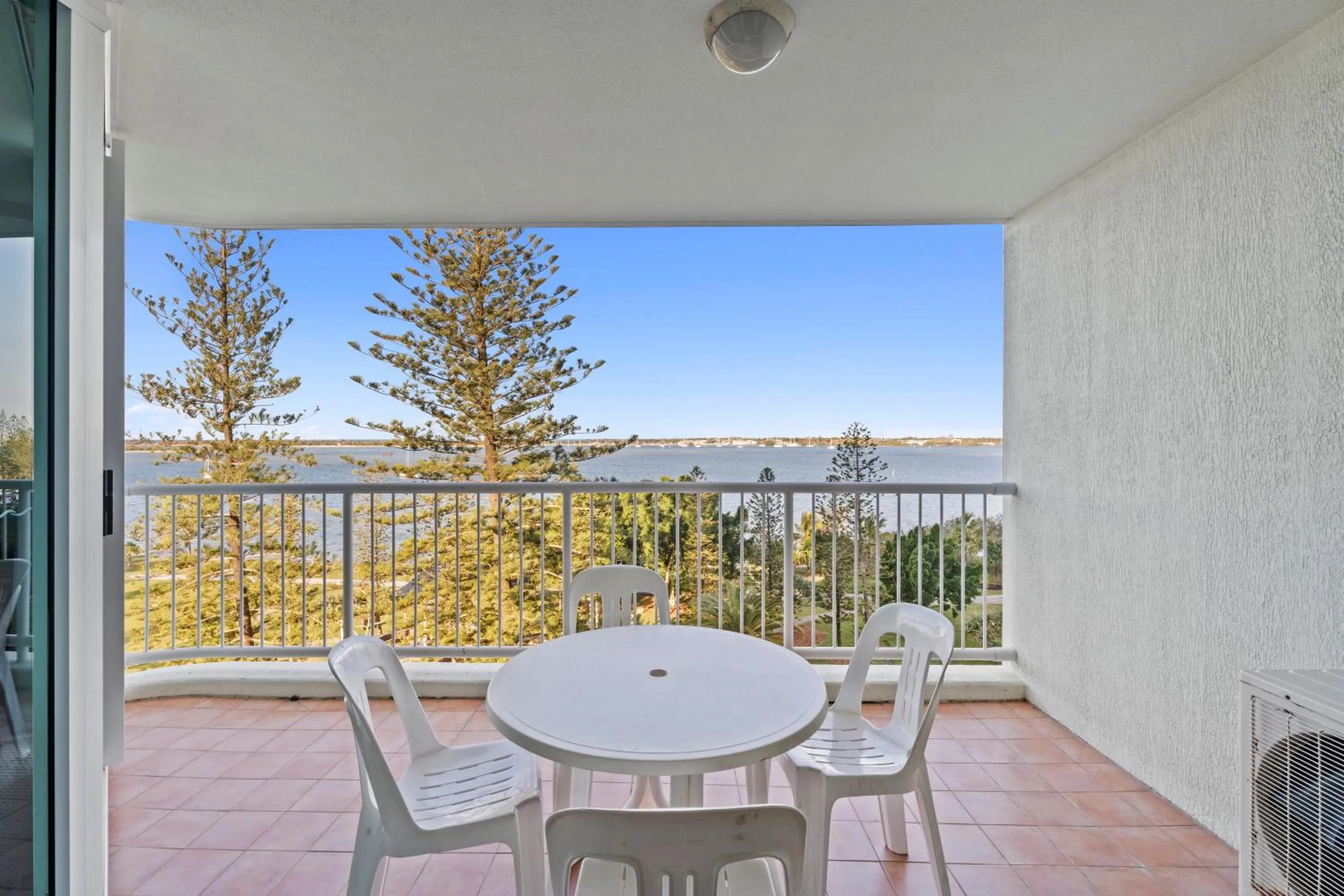 Balcony/Terrace in Crystal Bay On The Broadwater