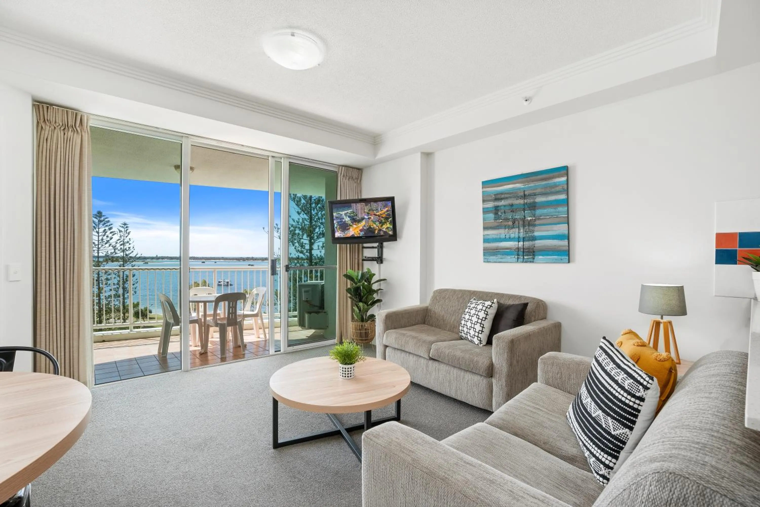 Living room in Crystal Bay On The Broadwater