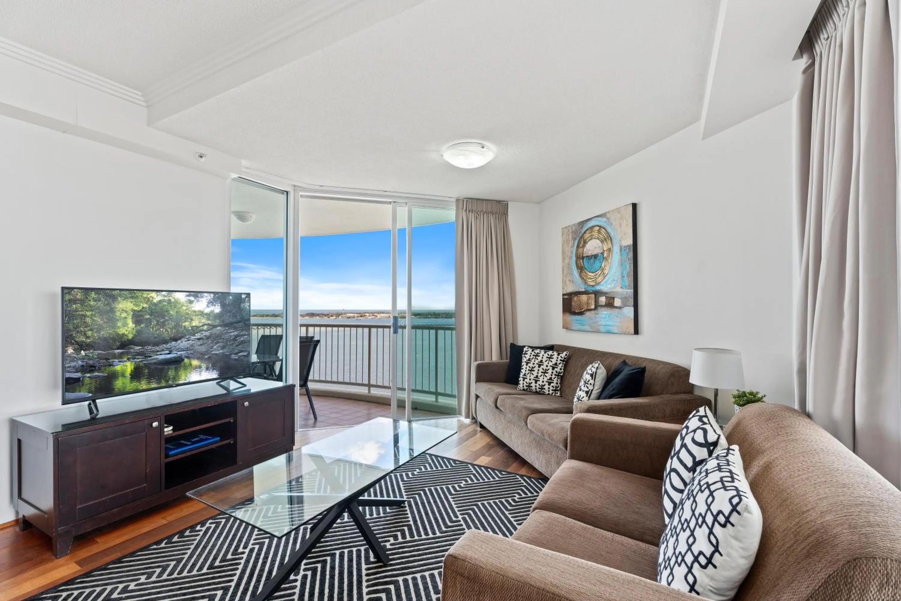 Living room in Crystal Bay On The Broadwater