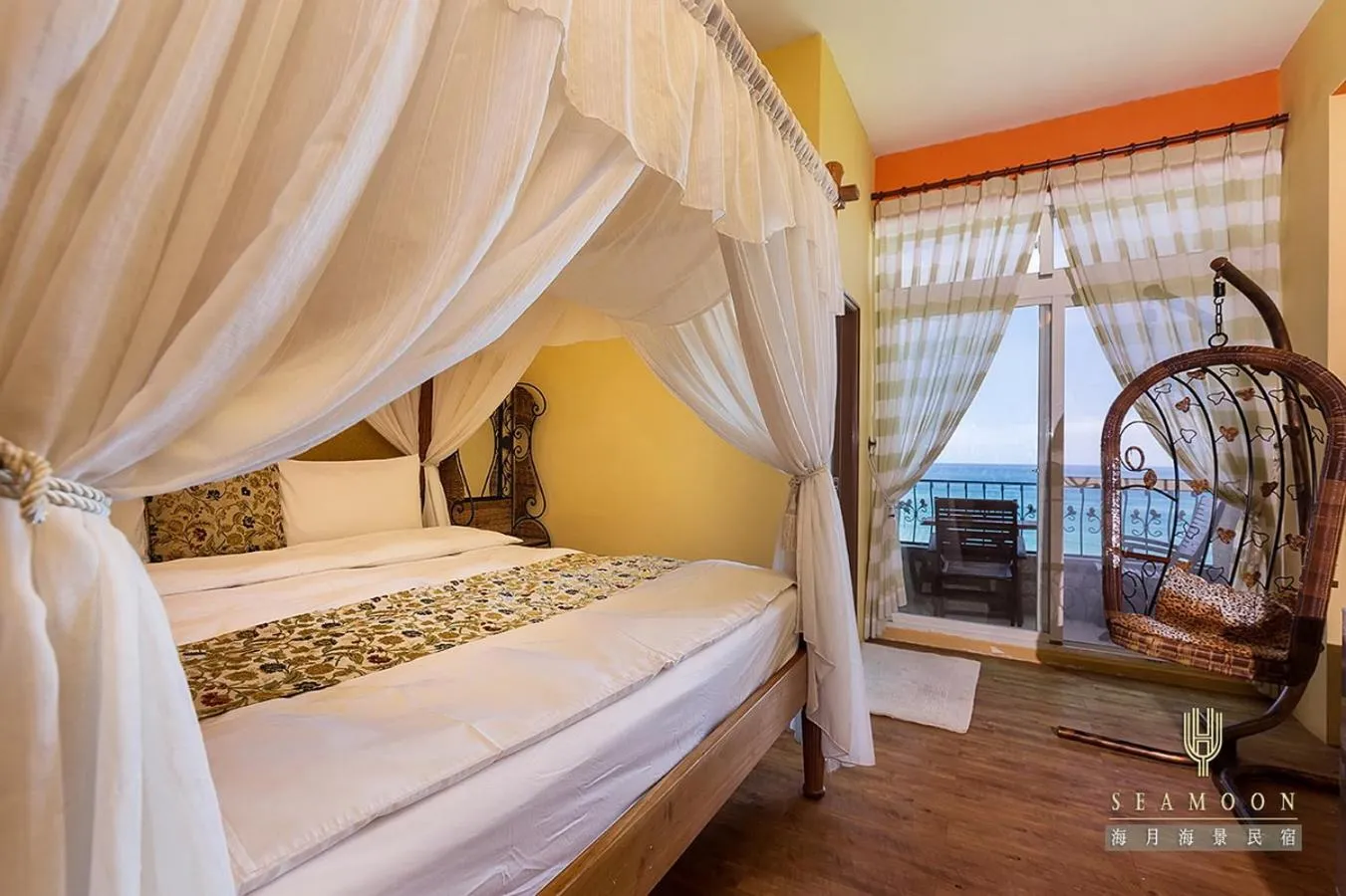 Photo of the whole room, Bed in Hai Yue Homestay