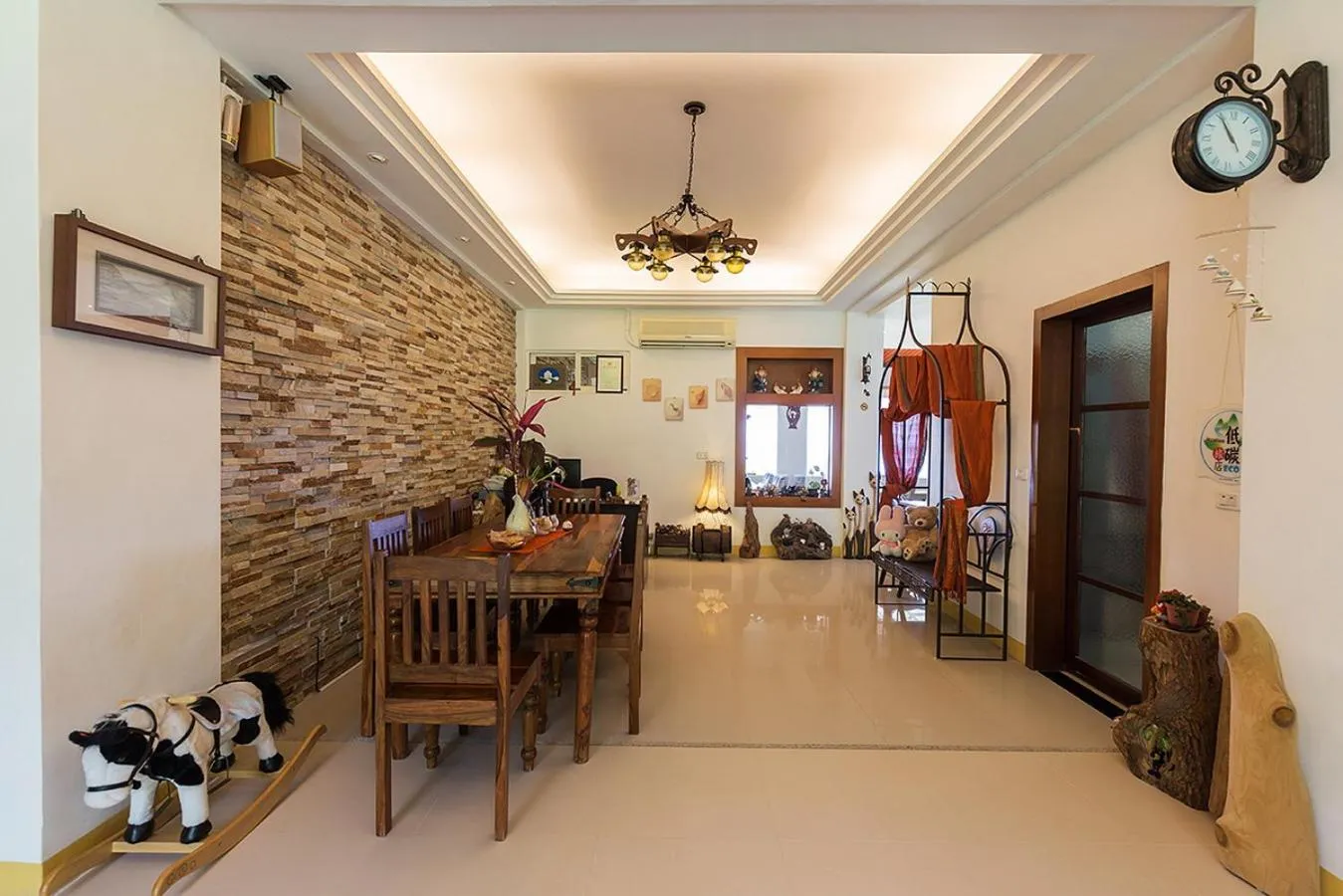 Lobby or reception in Hai Yue Homestay