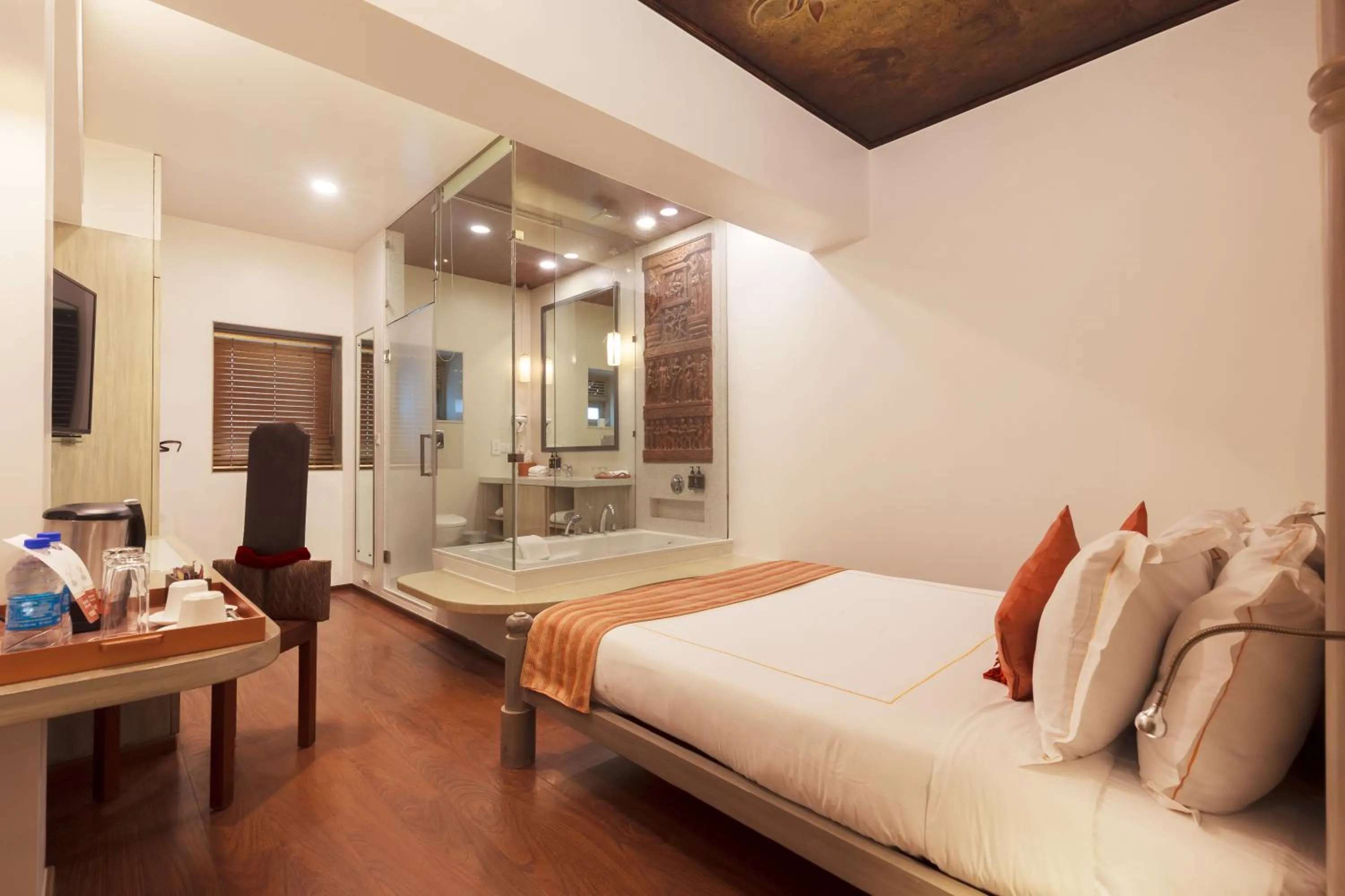 Photo of the whole room, Bed in Le Sutra Hotel, Khar, Mumbai