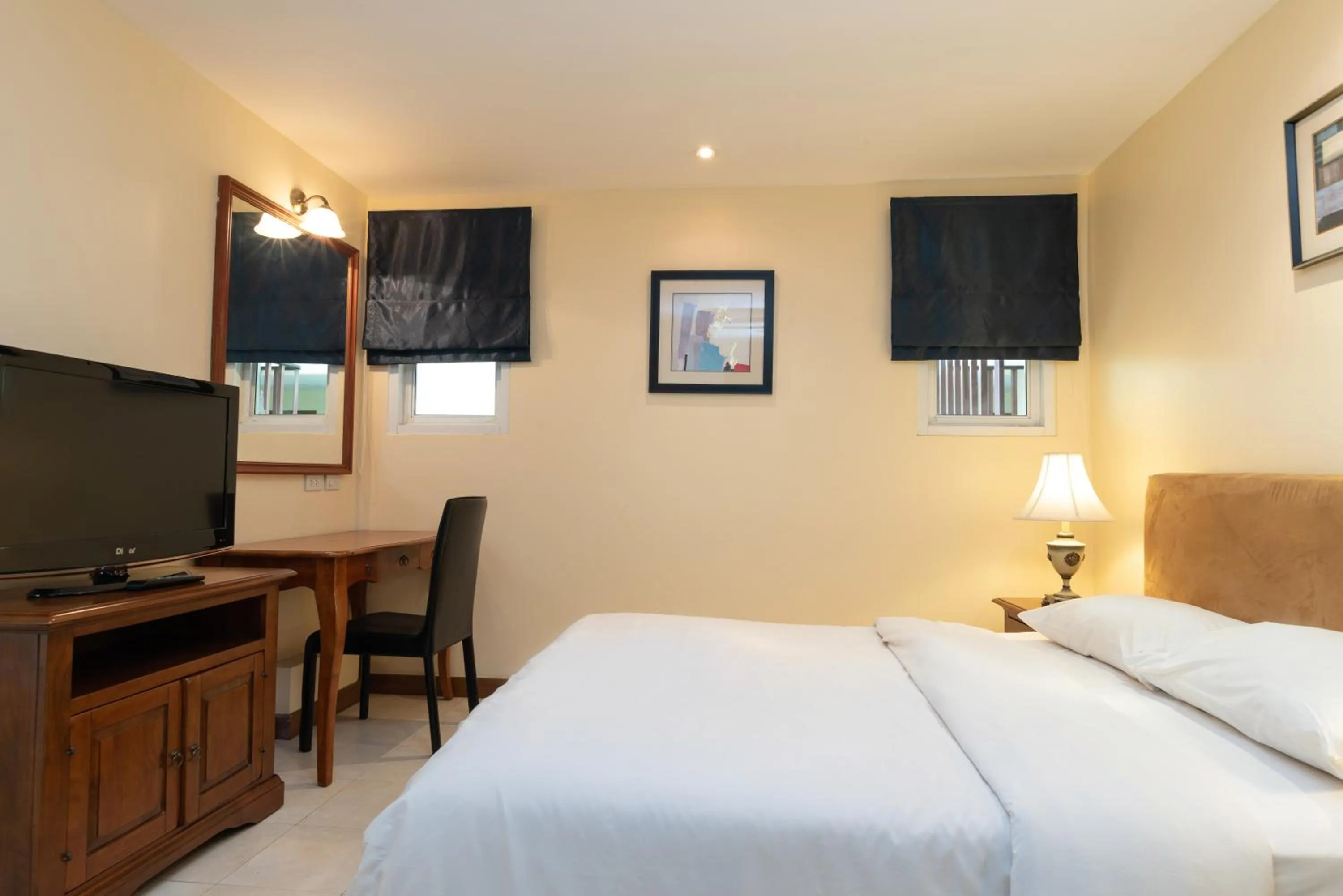 Bedroom, Bed in Jomtien Beach Residence