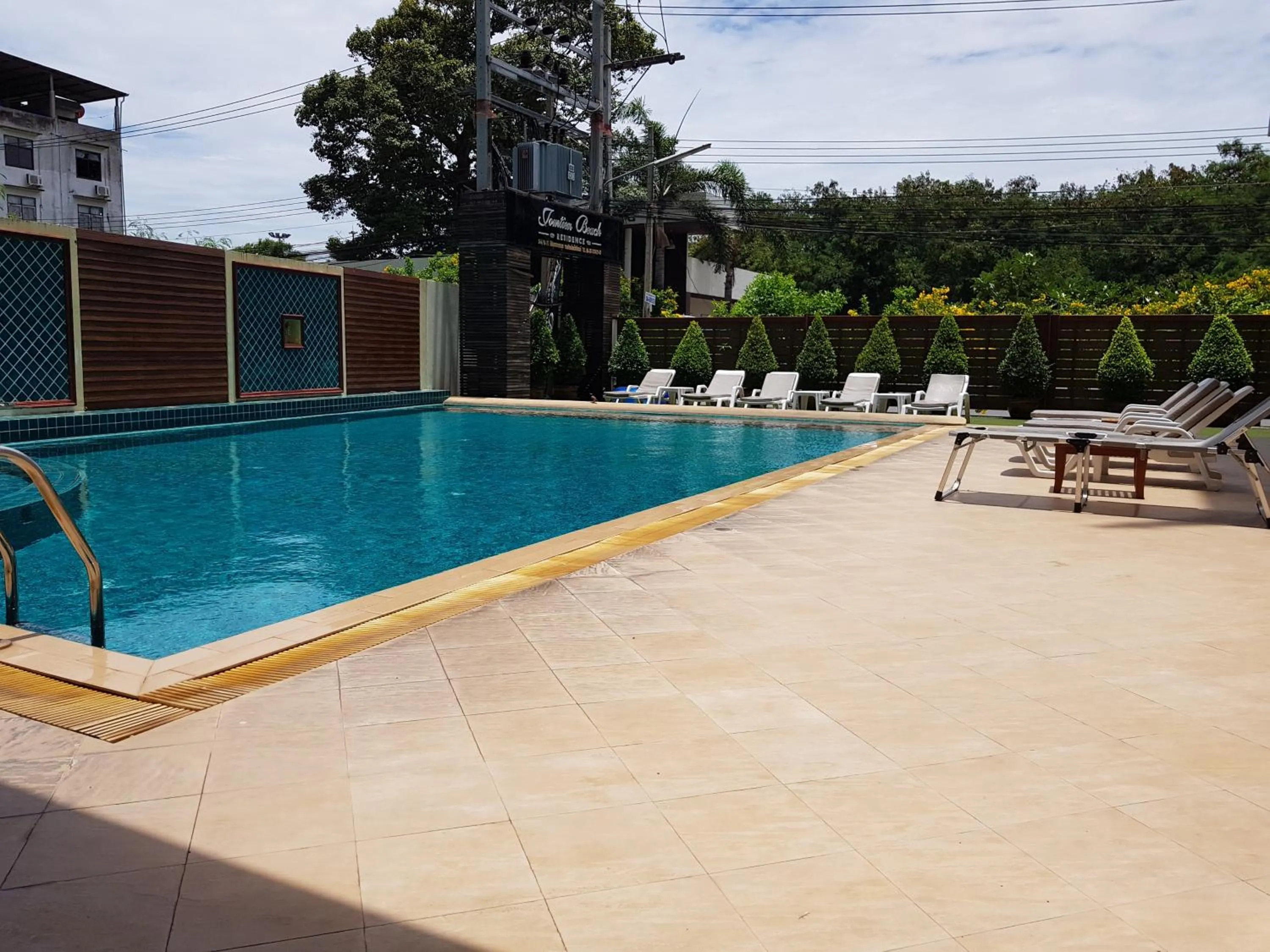Swimming pool in Jomtien Beach Residence