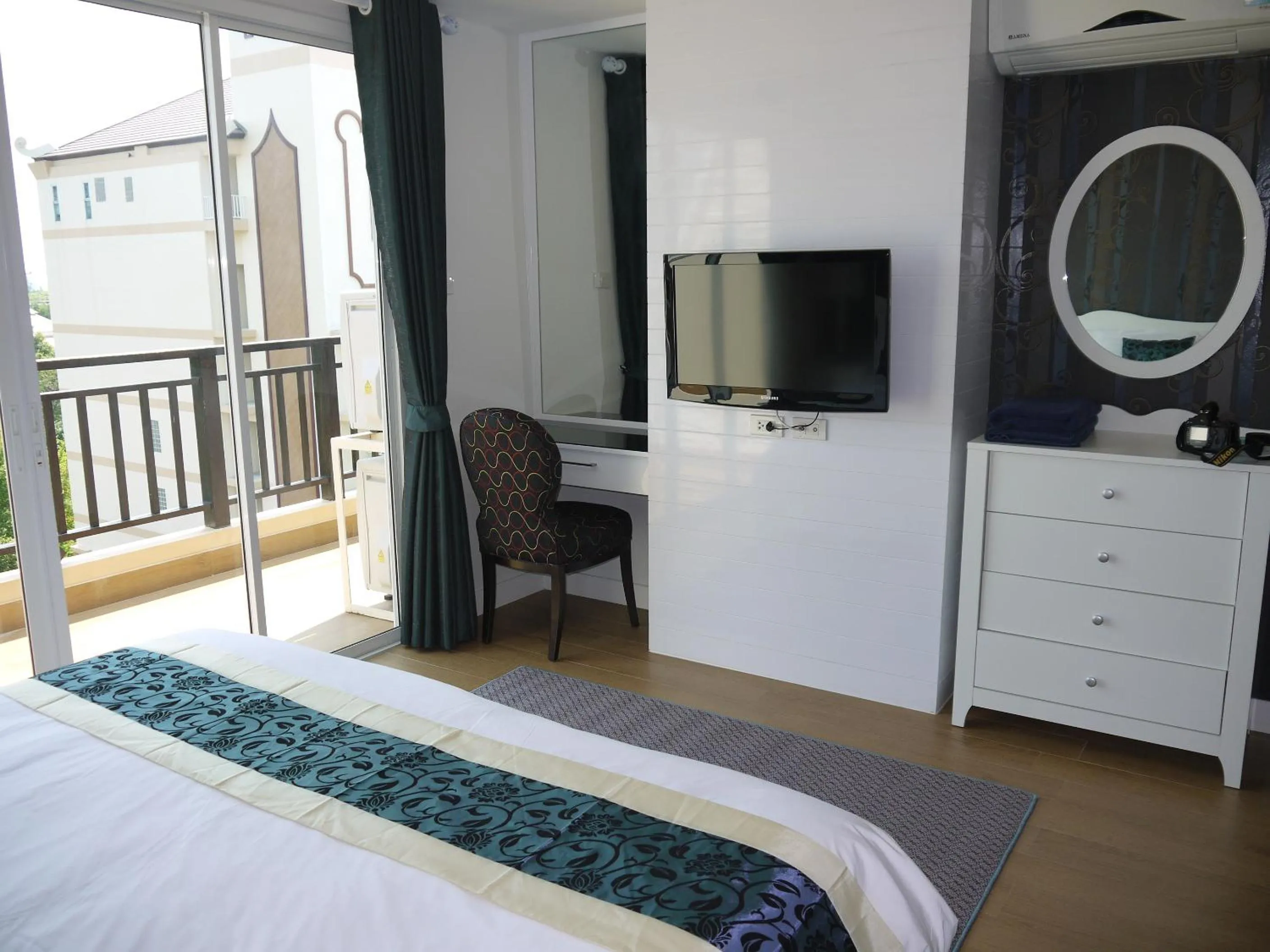 Bed in Jomtien Beach Penthouses