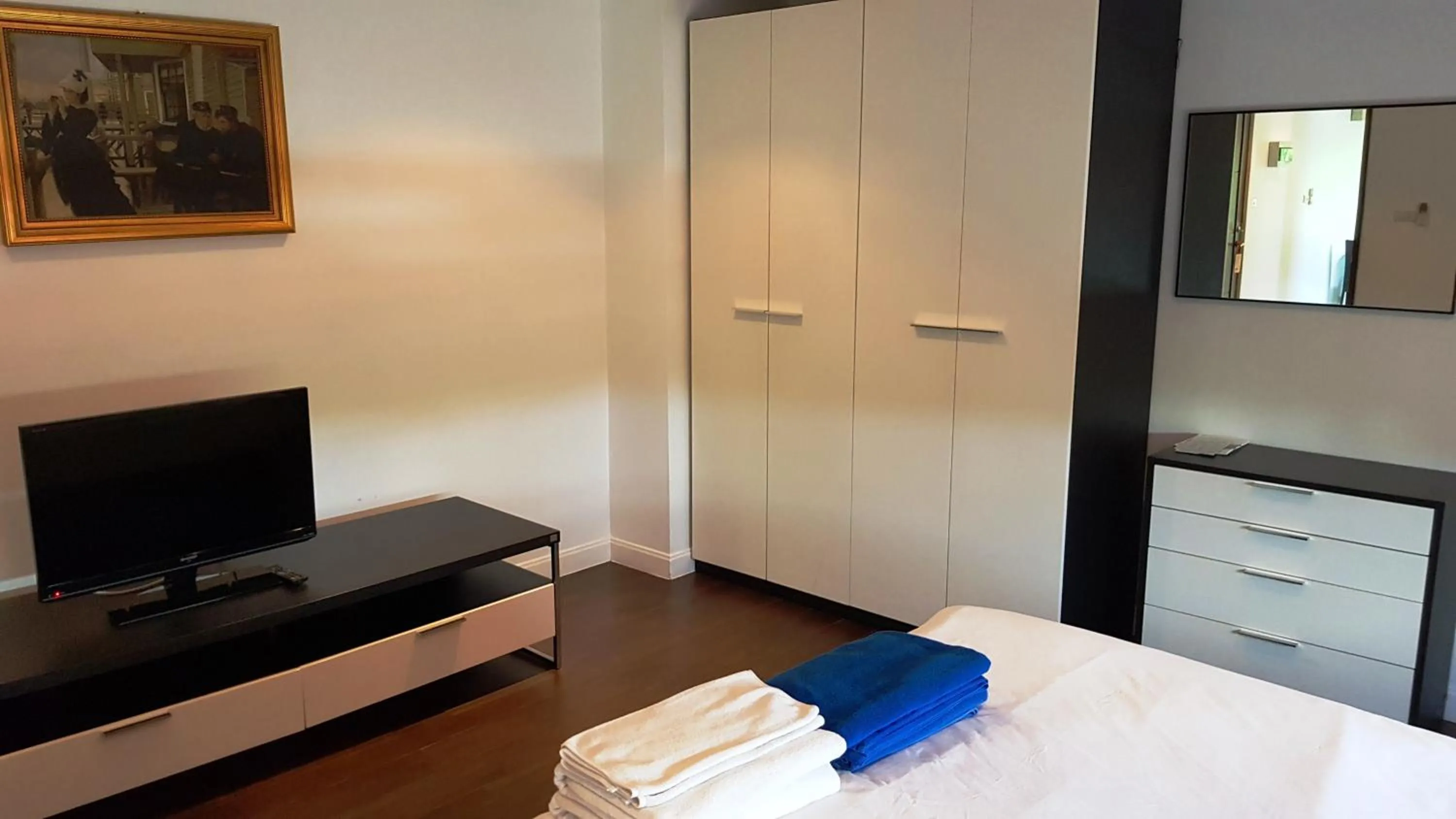 Bedroom, Bed in Jomtien Beach Penthouses