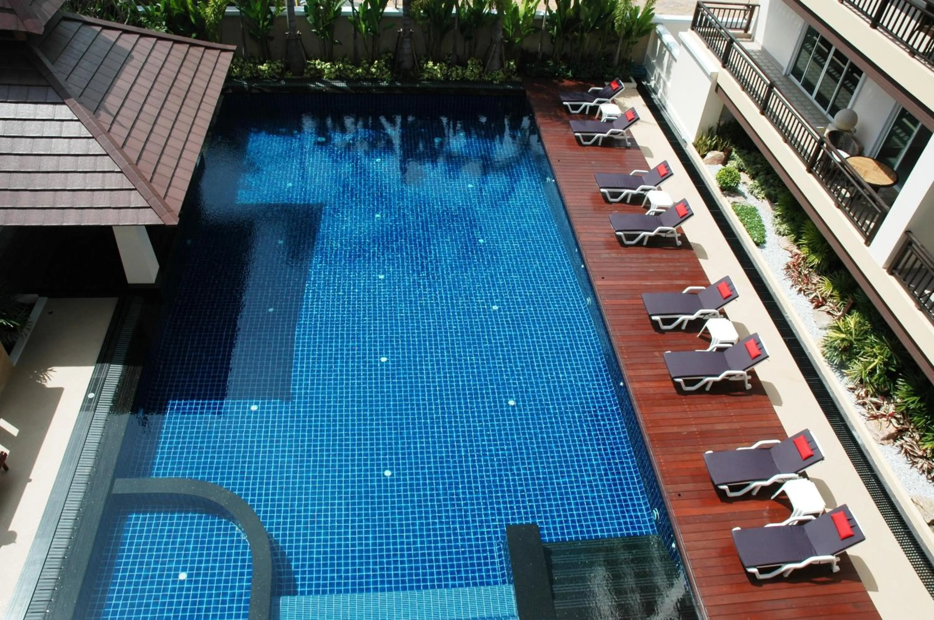 Swimming pool in Jomtien Beach Penthouses