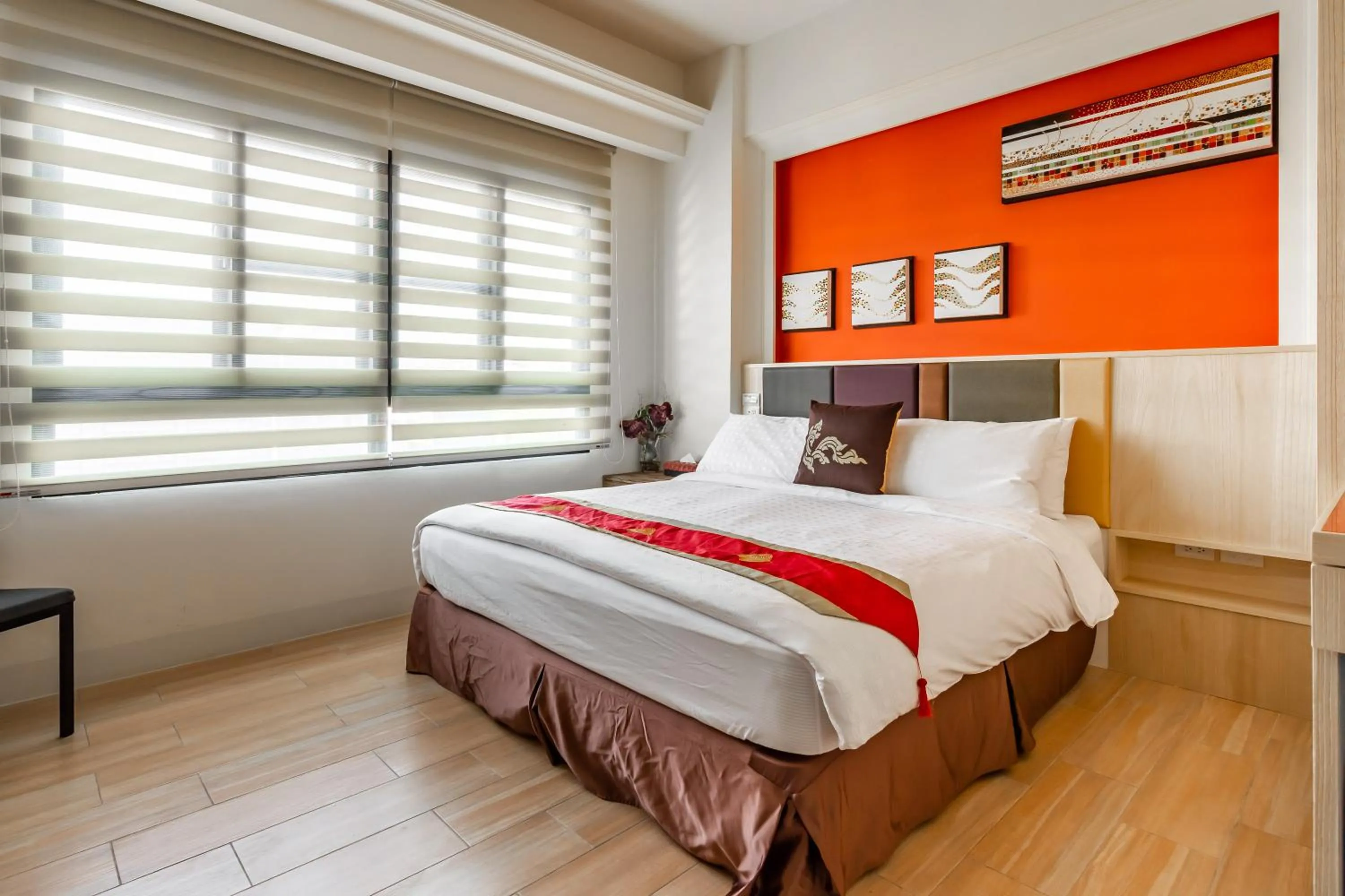 Decorative detail, Bed in Mambo Boutique Hotel